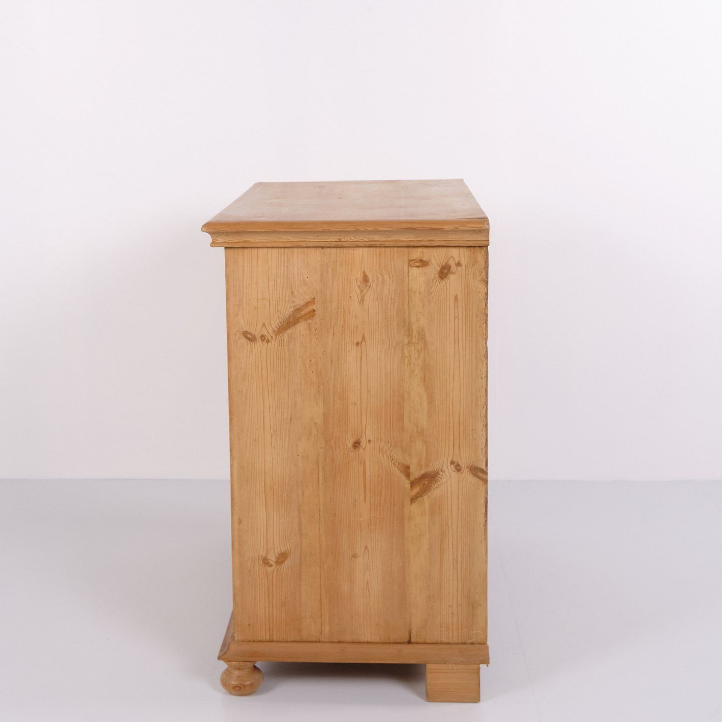 Chest Of Drawers In Solid Pine With 4 Drawers, 1920s photo Furniture