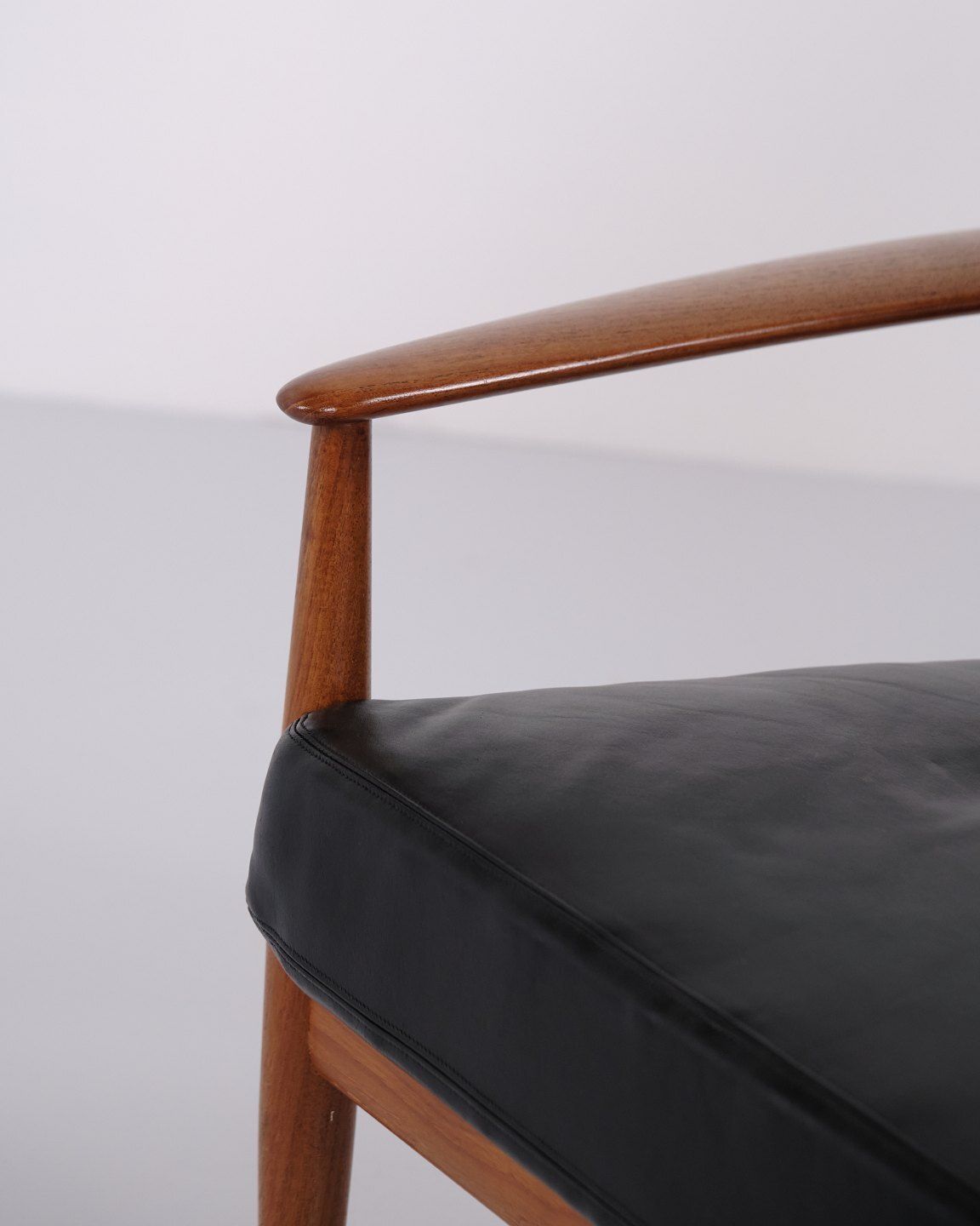 Model 118 Armchair By Grete Jalk For France & Søn In Teak And Black Leather From The 1960s photo 2367.0