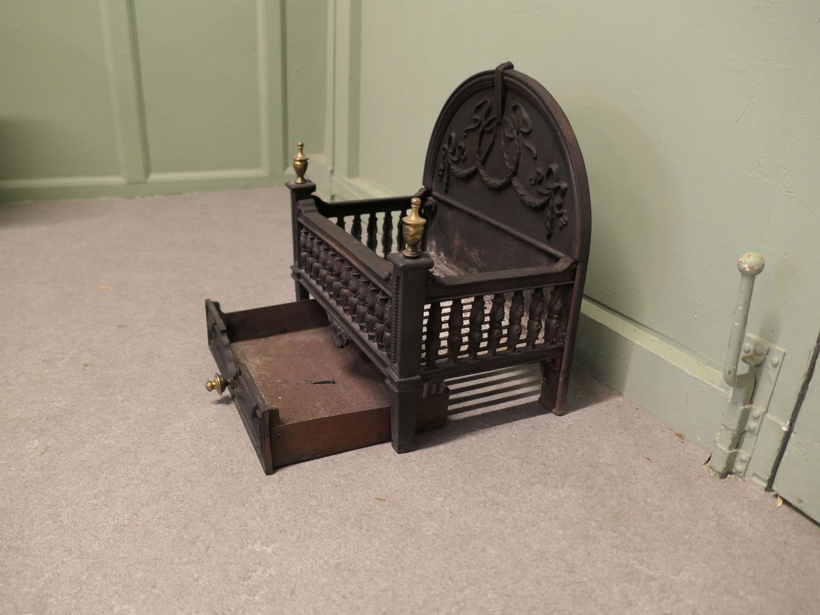 A Good Classical Iron Fire Grate With Ash Tray The Fire Has A Decorative Rounded Back photo vinterior