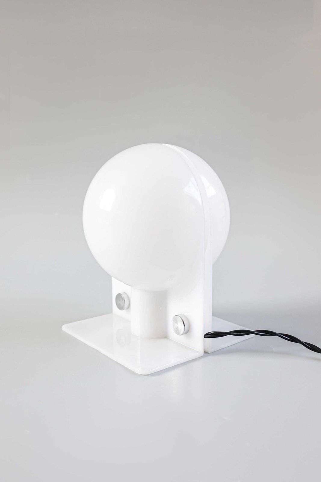 Vintage Harvey Guzzini 'Sirio' Table Lamp, 1970s. photo vinterior