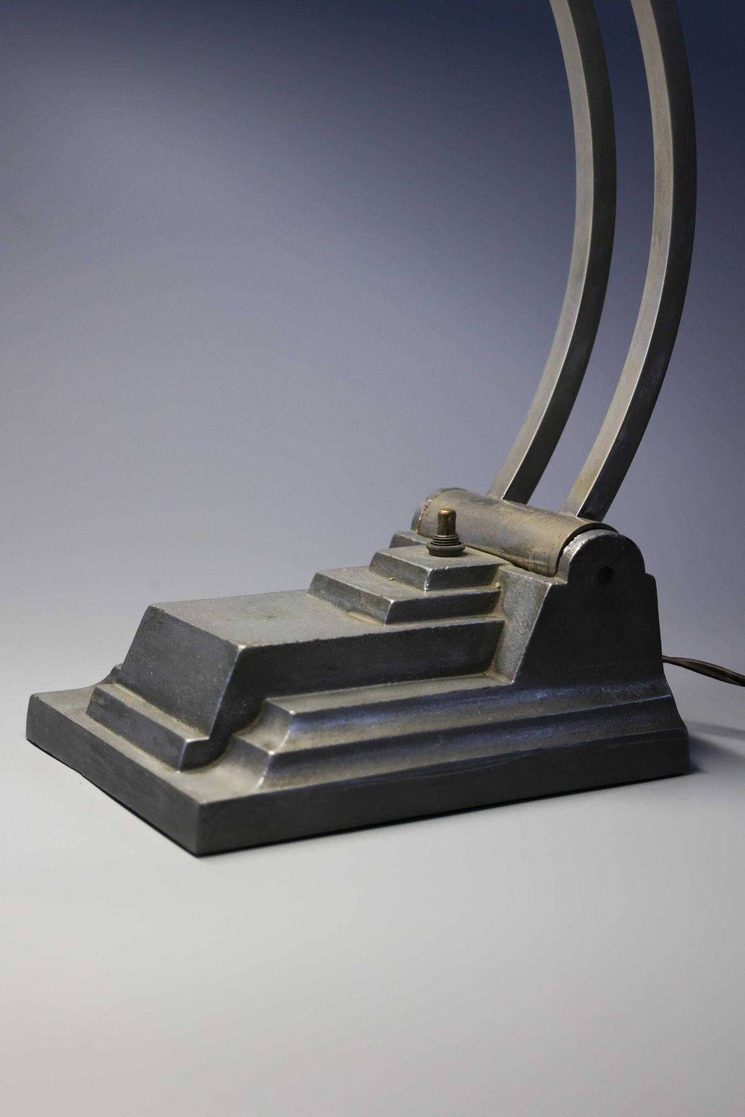 Zeldzame art deco bureaulamp uit de jaren 1930 van Erpe, België photo for sale