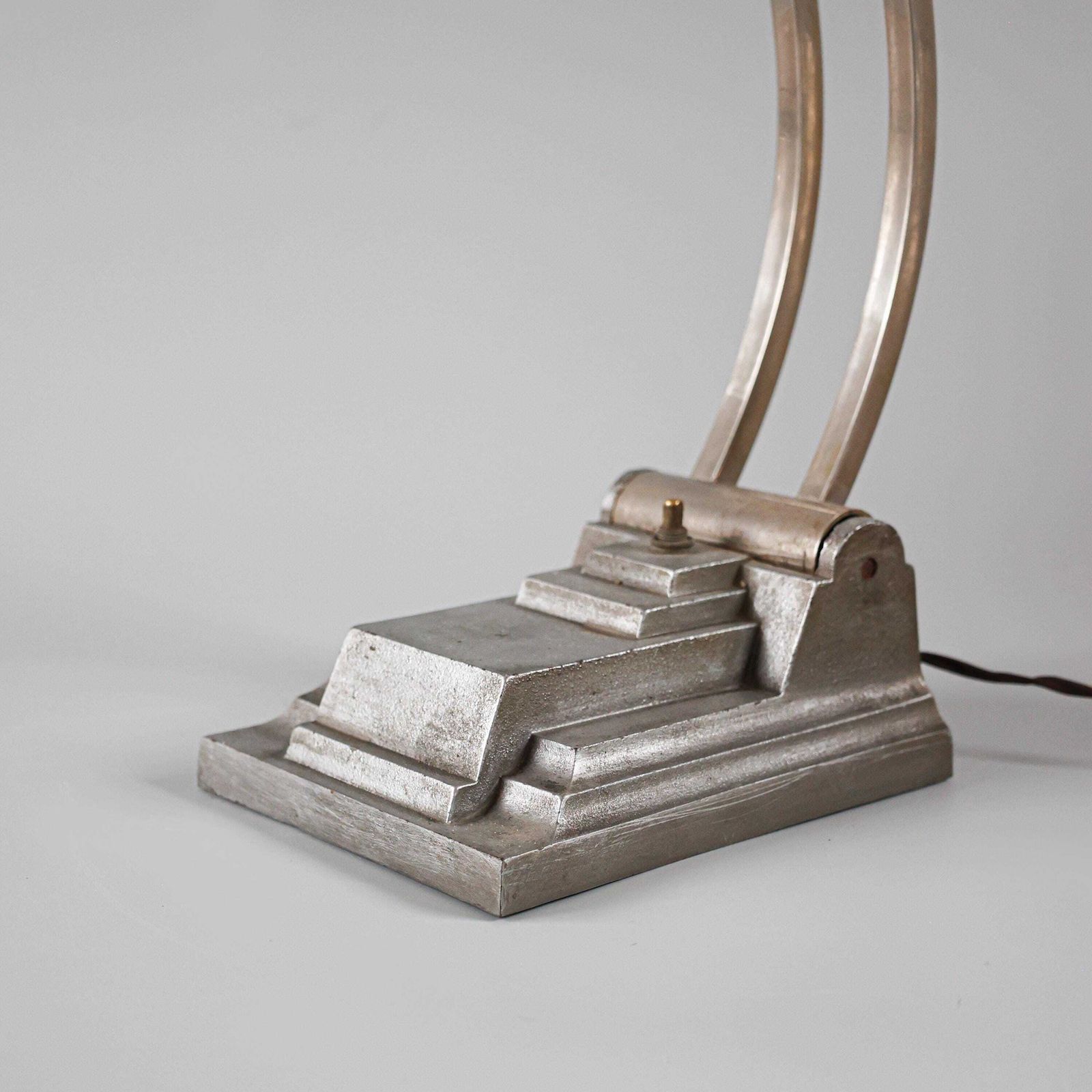 Zeldzame art deco bureaulamp uit de jaren 1930 van Erpe, België photo Verlichting