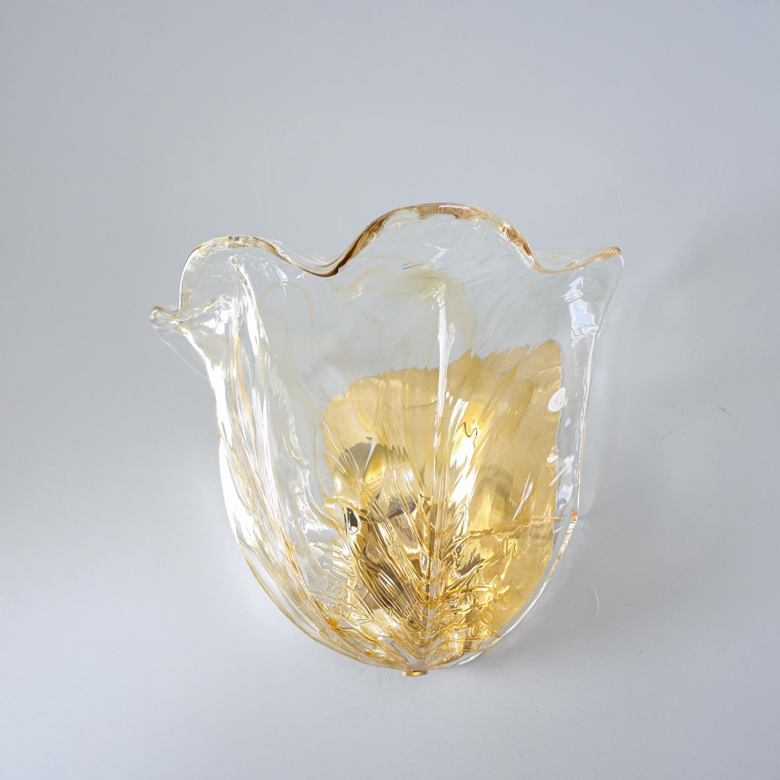 La Murrina   Shell Shaped Sconce, 1980s. photo Lighting