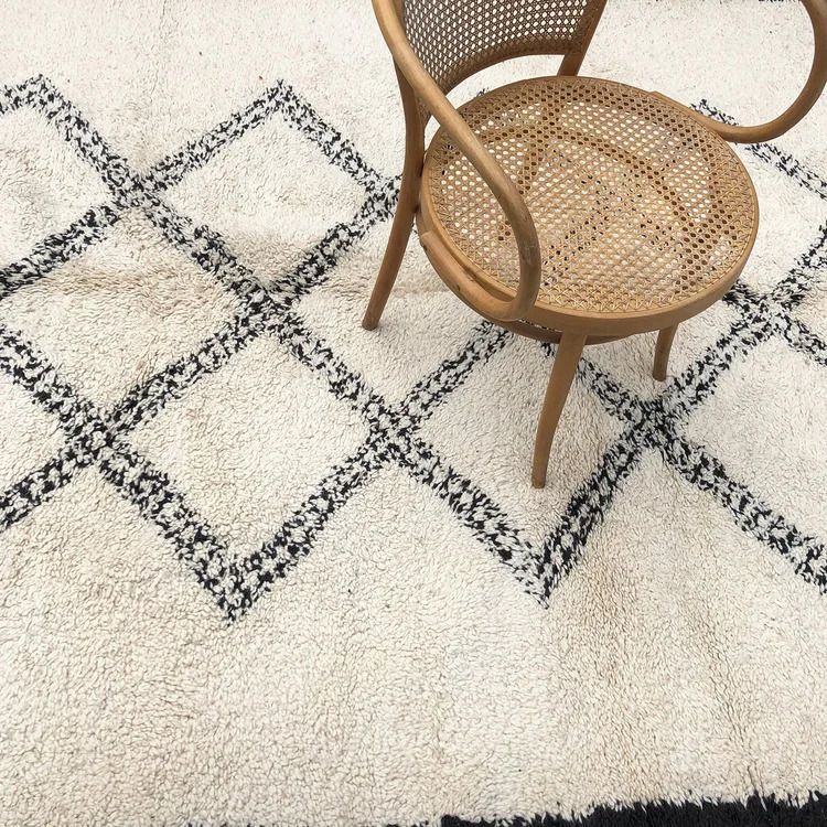 Maroc Tribal Large Vintage Beni Ouarain Berber Carpet photo for sale