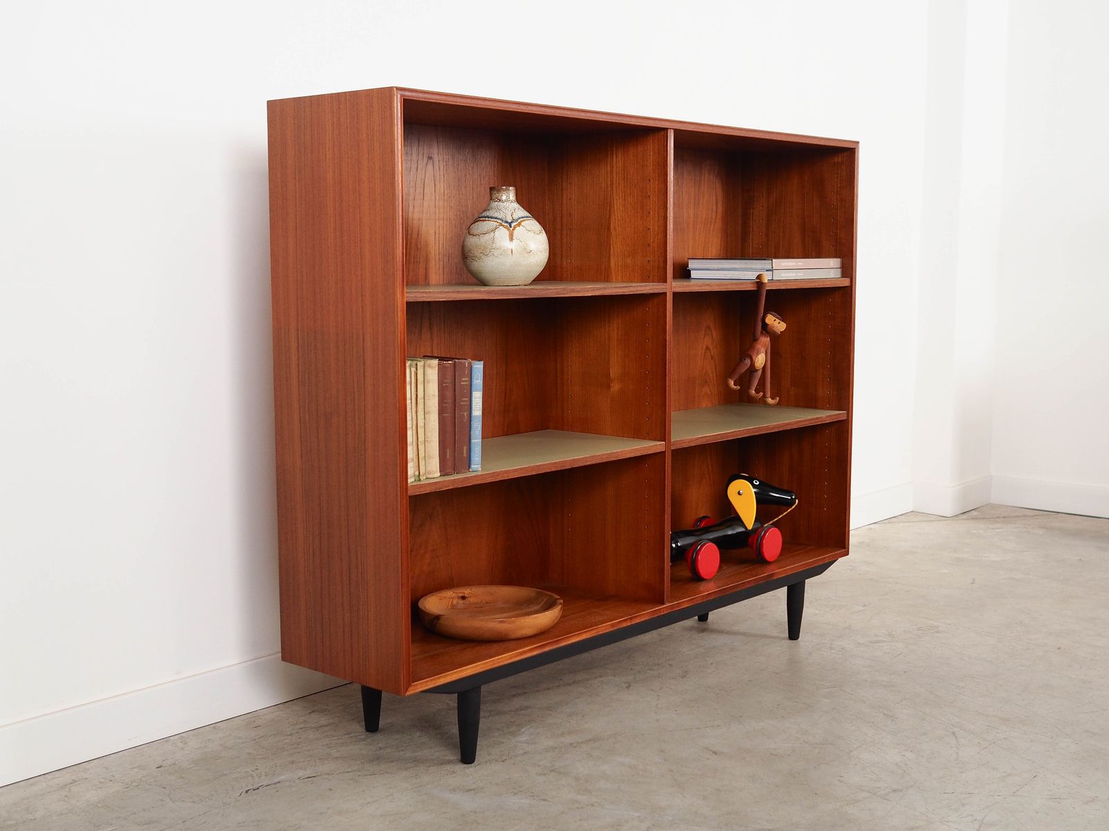 Teak Bookcase, German Design, 1970s, Manufactured By Rt Möbel photo for sale