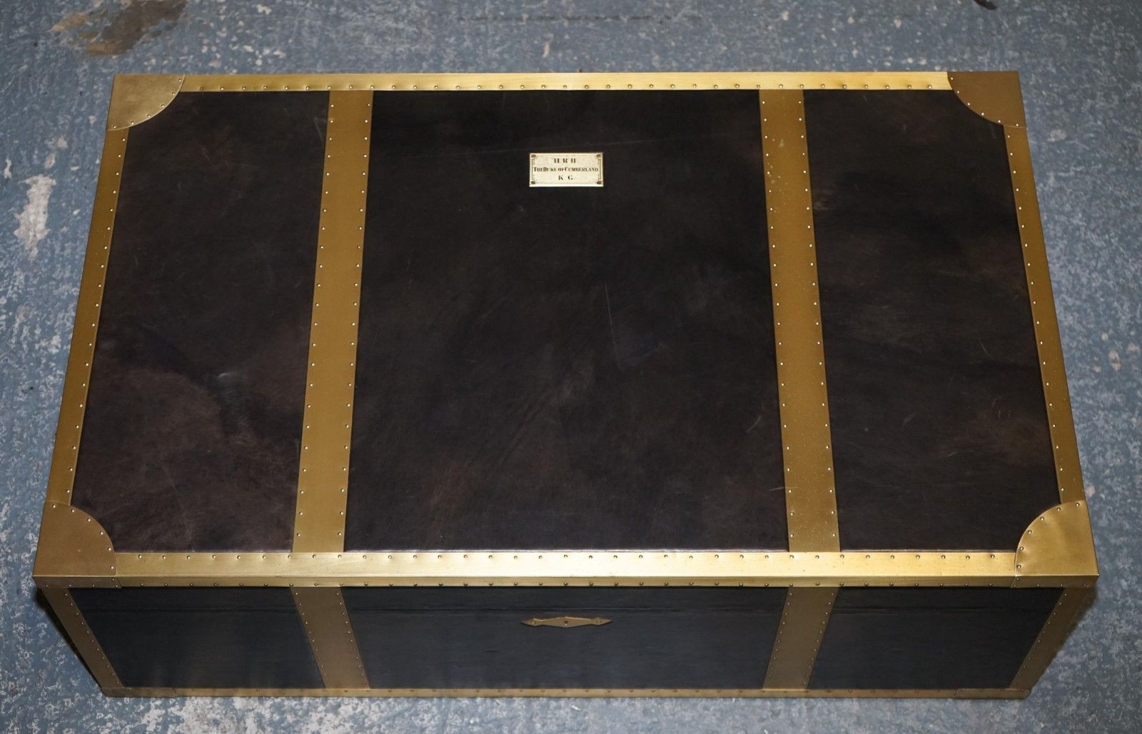 photo furniture Timothy Oulton Cumberland Collection Coffee Table With Red Velvet Lining