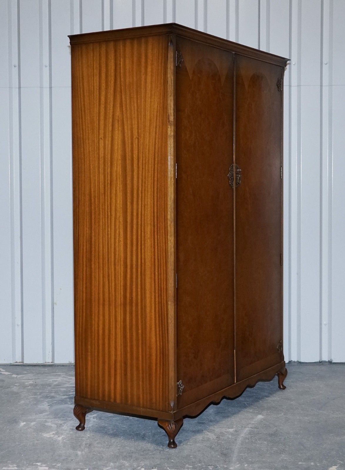 photo vintage Art Deco Style English Walnut Double Door Wardrobe Made By Dillon, England