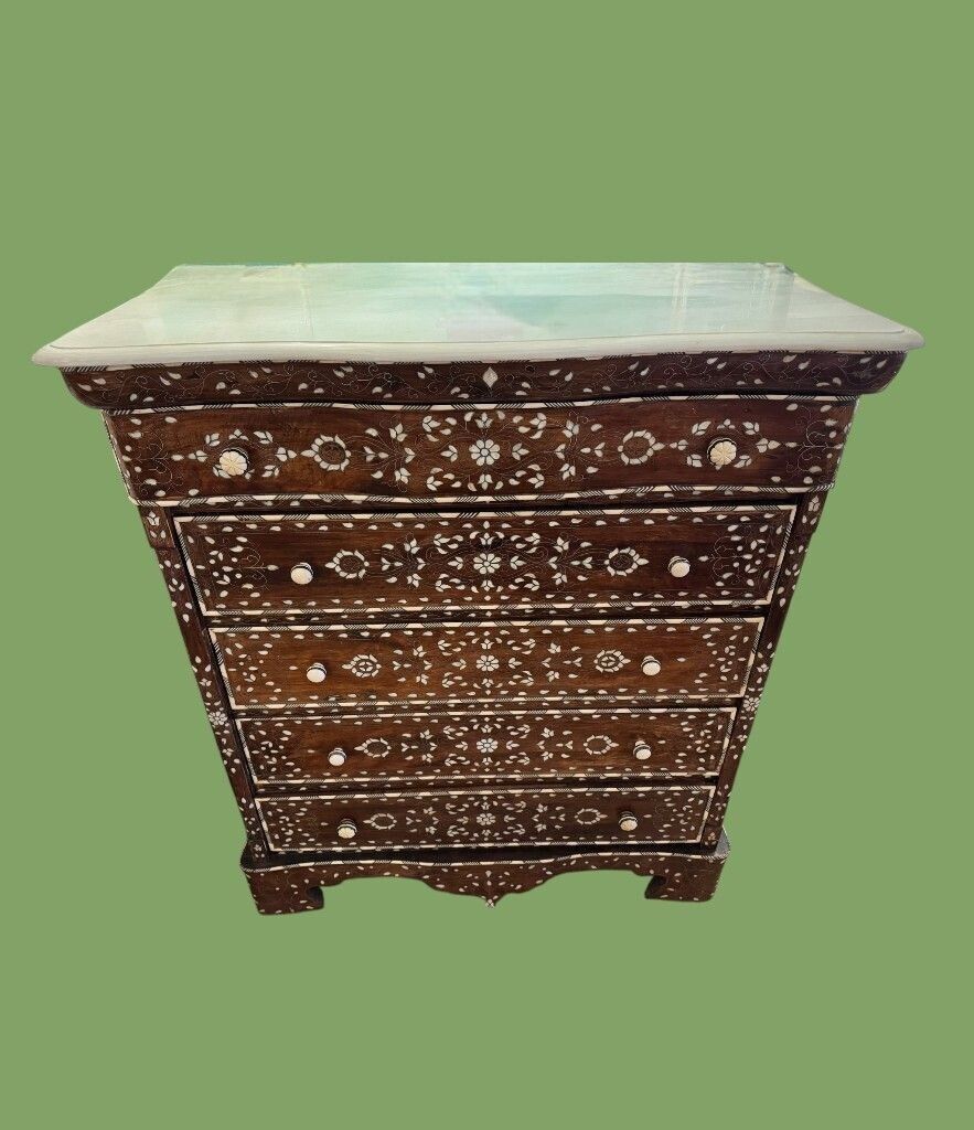 photo vinterior A Lovely Decorative Syrian Inlaid Five Drawer Commode With Serpentine Front And Carrera Marble Top