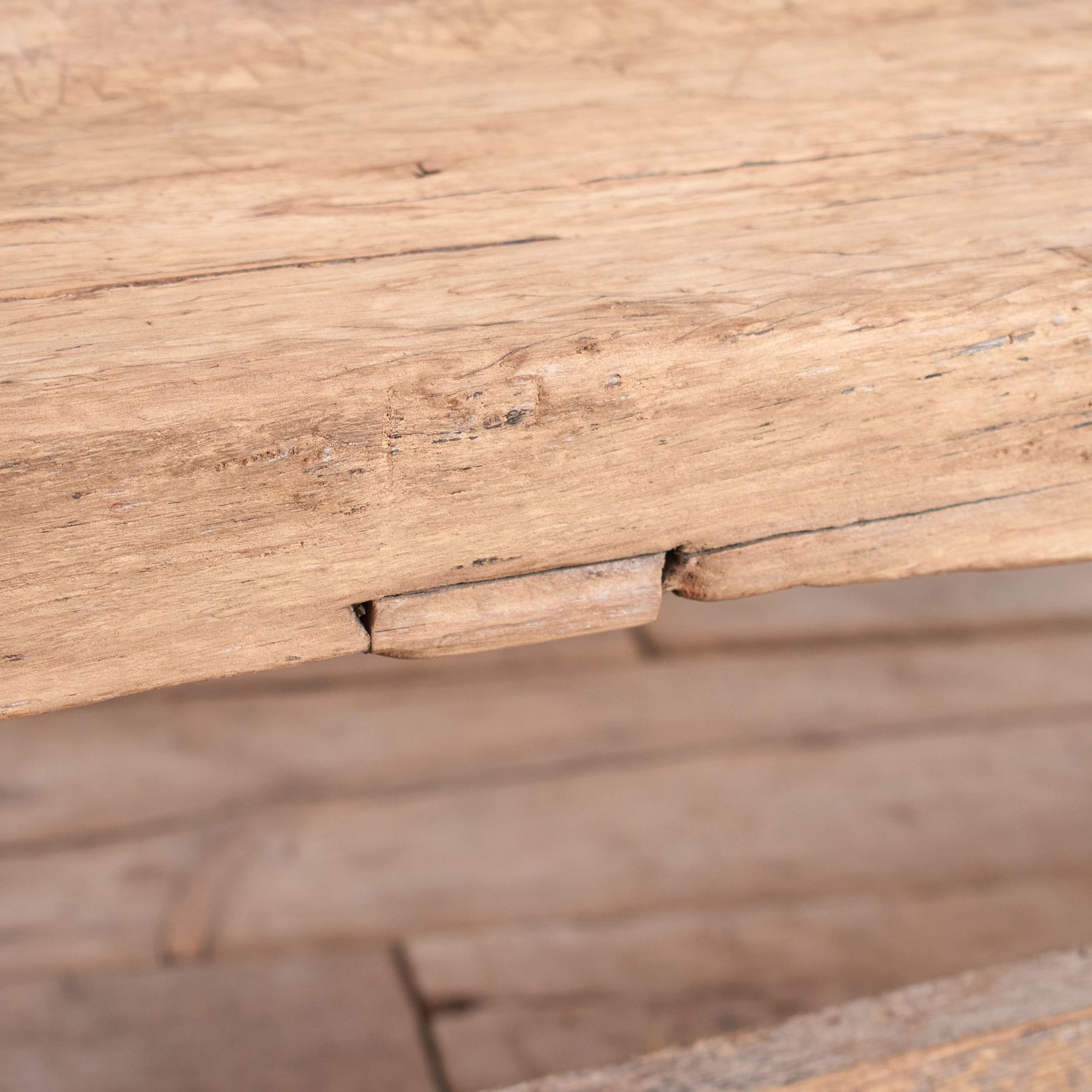 Antique Rustic Elm Coffee Table – Ba photo vintage
