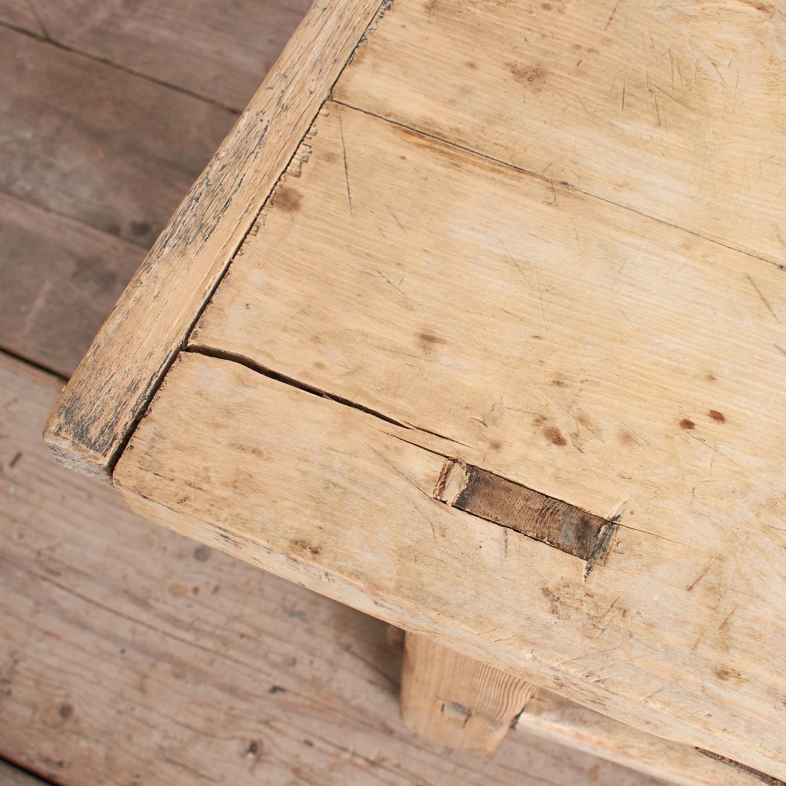Antique Rustic Elm Coffee Table – Bb photo 482.0