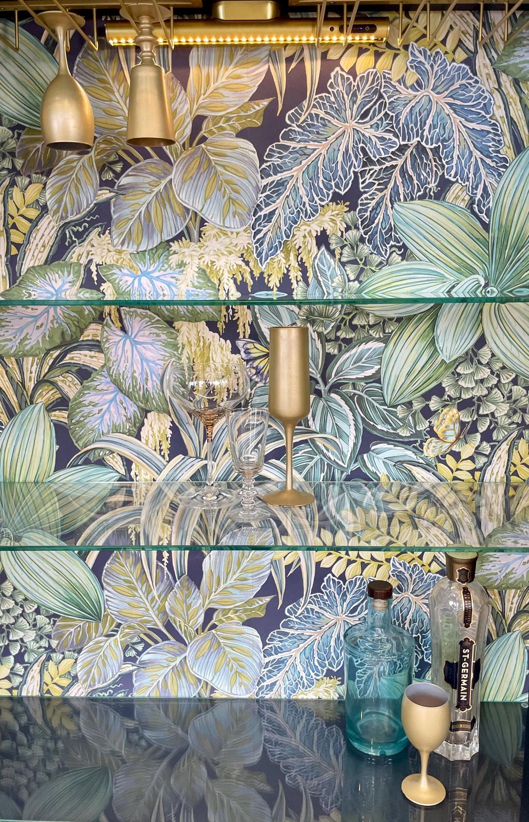 photo vinterior Botanical Art Deco Drinks Cabinet