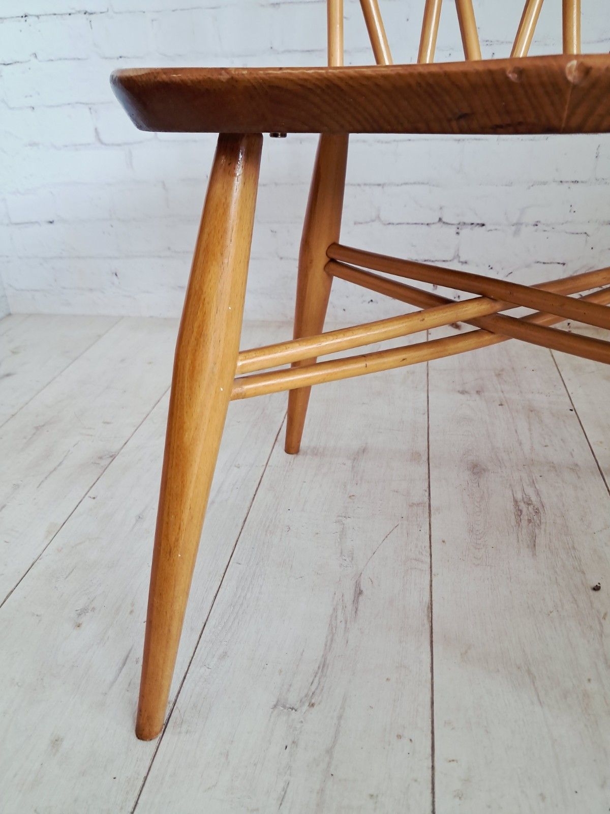 photo vinterior Mid Century Vintage Ercol Candlestick Dining Chair Model 376 Elm Beech 1960's