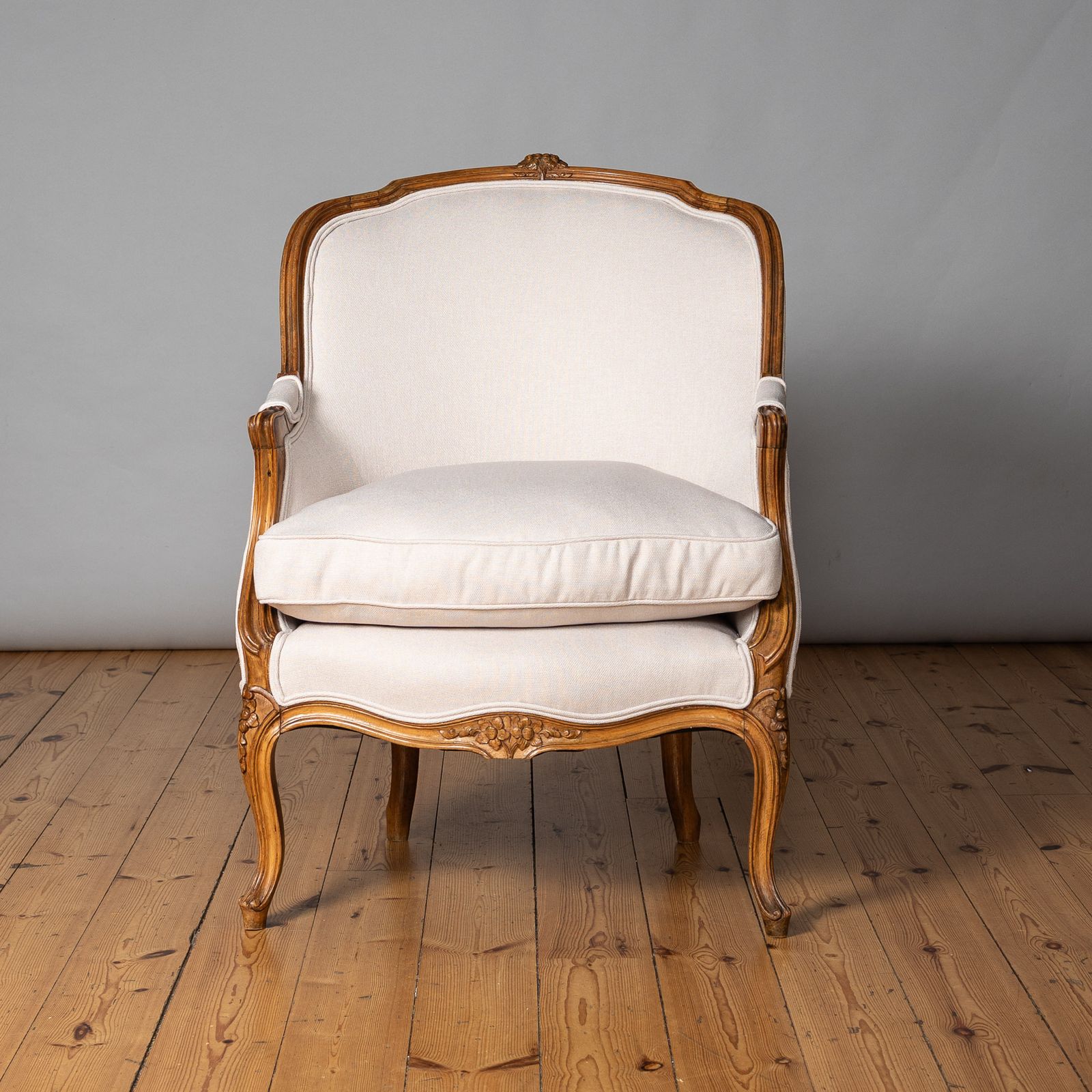 photo furniture Pair Of Large French Louis XV Style Carved Walnut Armchairs