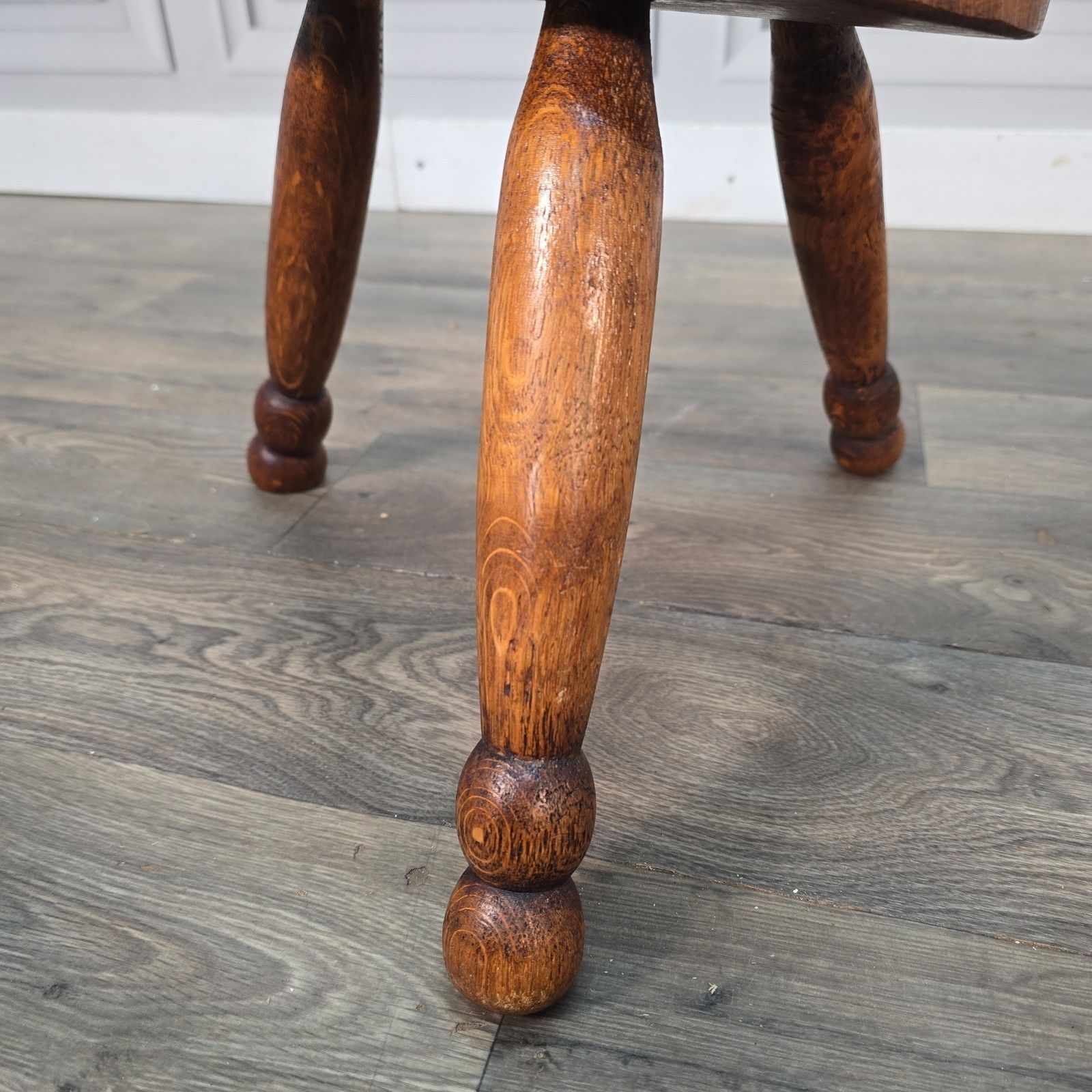 Antique Elm Milking Stool Wooden Rustic Country Farmhouse Three Leg Foot Stool photo vinterior