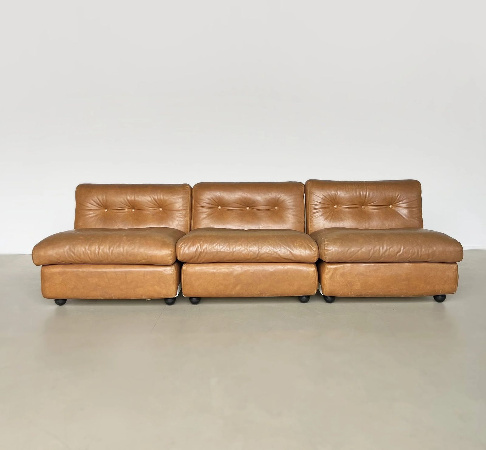 Amanta Tan Leather 3 Module Sofa By Mario Bellini photo 3800.0