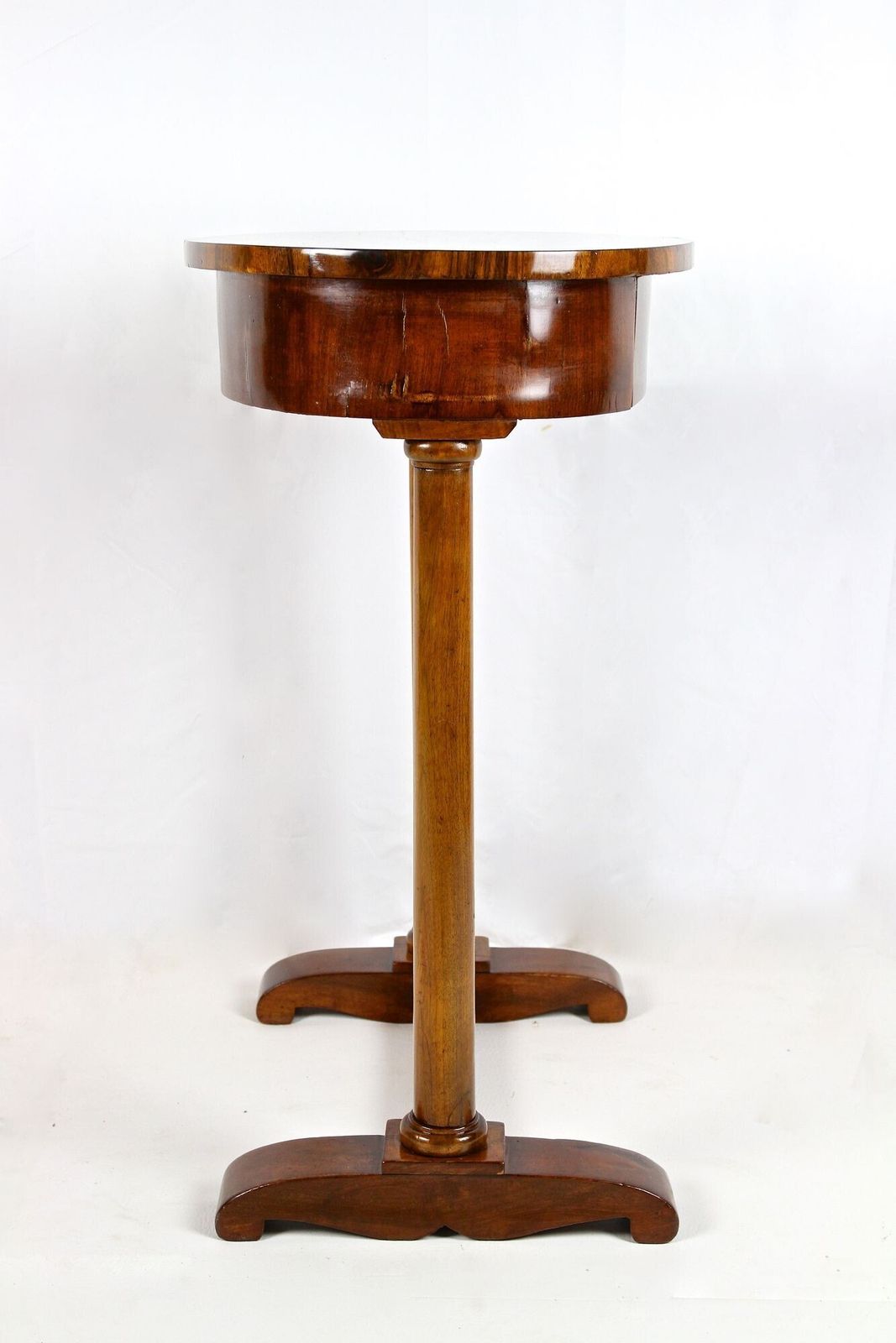2200.0 19th Century Oval Biedermeier Nutwood Side Table, Austria Circa 1830 photo