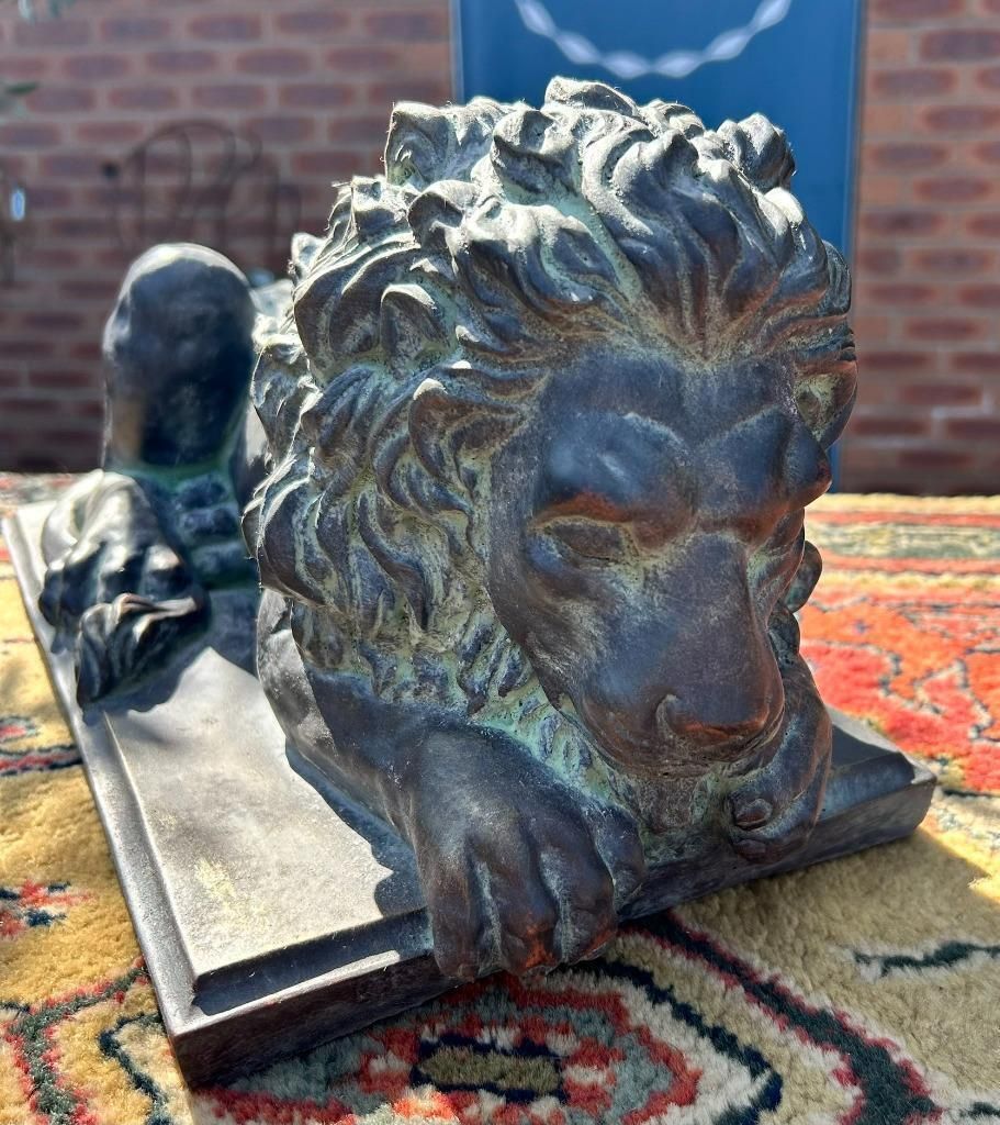 Antique Style Bronze Stone Lion Garden Interior Sculpture Or Pillar Cap photo furniture
