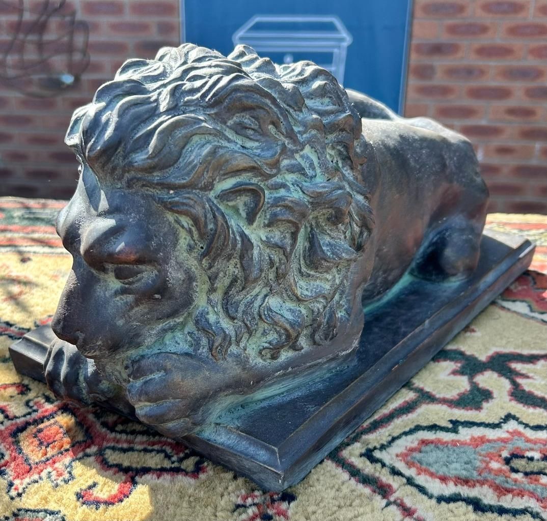 Antique Style Bronze Stone Lion Garden Interior Sculpture Or Pillar Cap photo vinterior