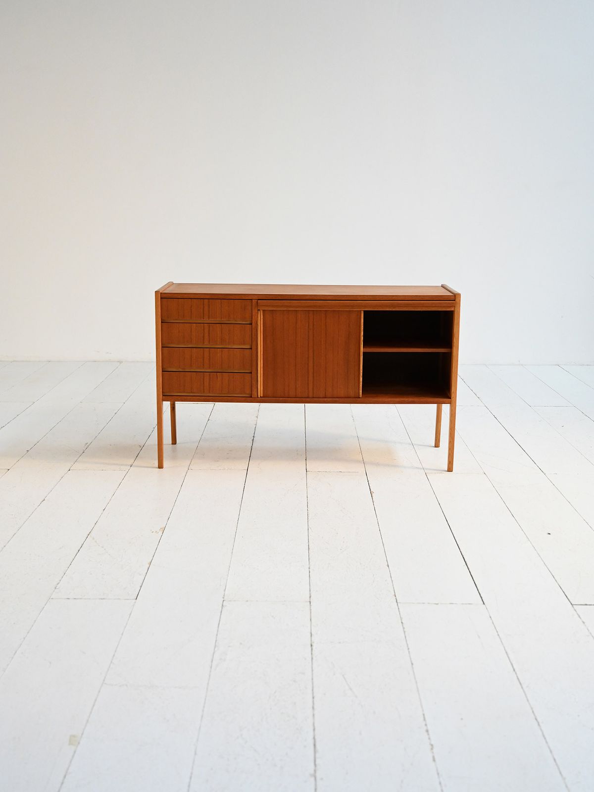 Scandinavisch teakhouten dressoir met uitschuifbaar bureau, ca. jaren 1960 photo for sale