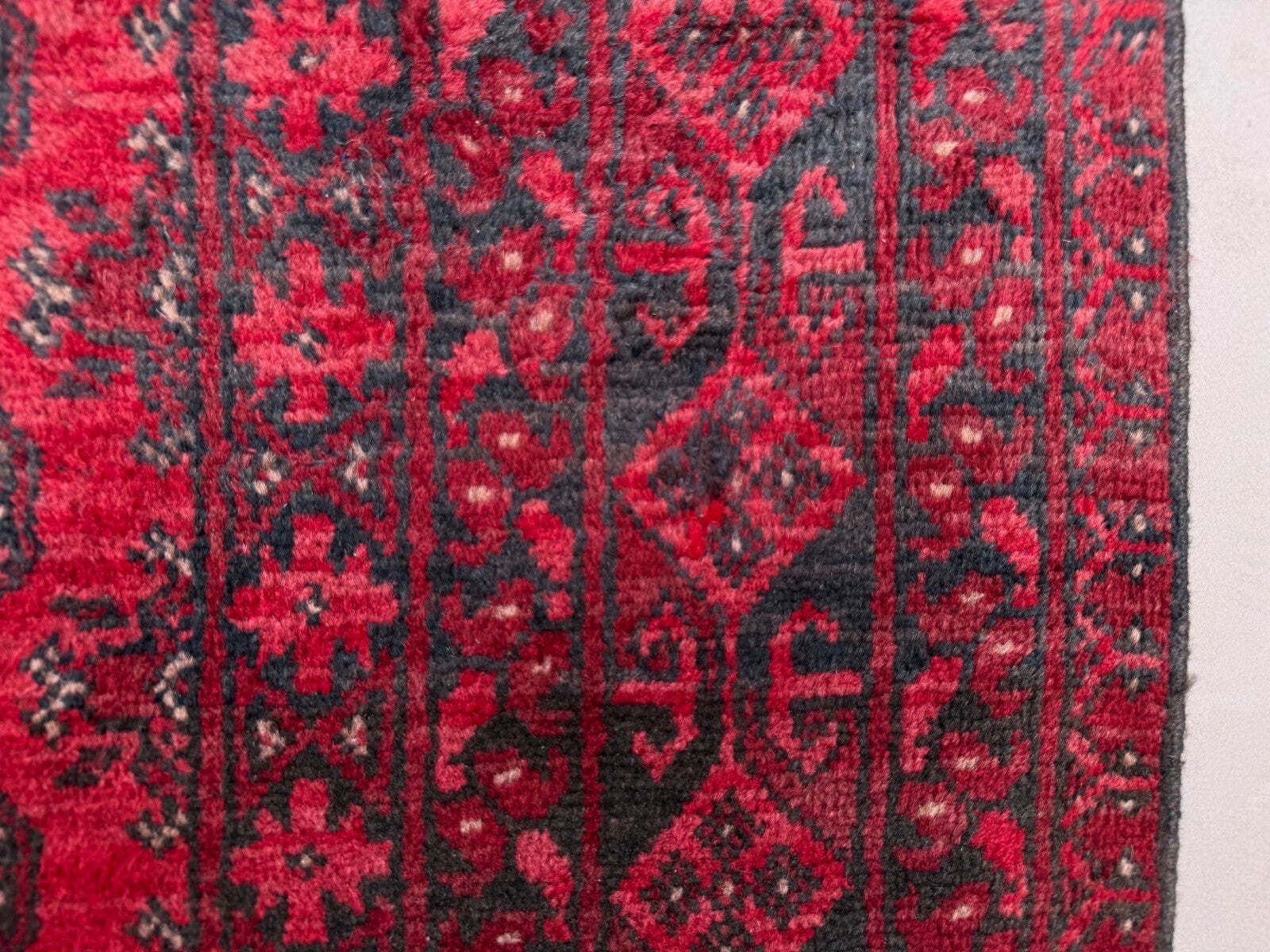 photo furniture Vintage Afghaans Turkoman dorpsvloerkleed 195x280 cm, rood, zwart tribaal groot 2541