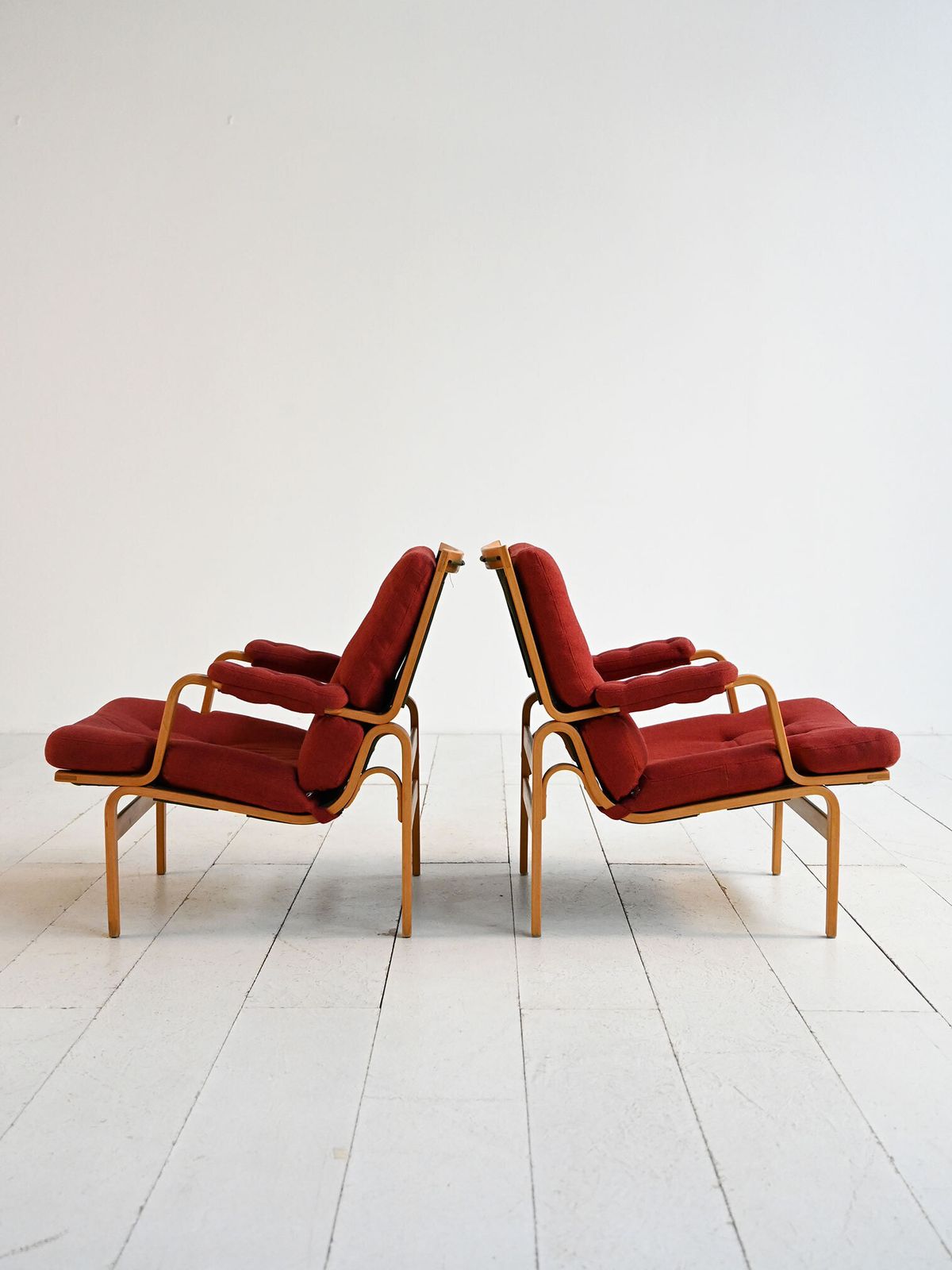Paar "Ingrid" fauteuils van Bruno Mathsson voor Dux, ca. jaren 1960 photo vinterior