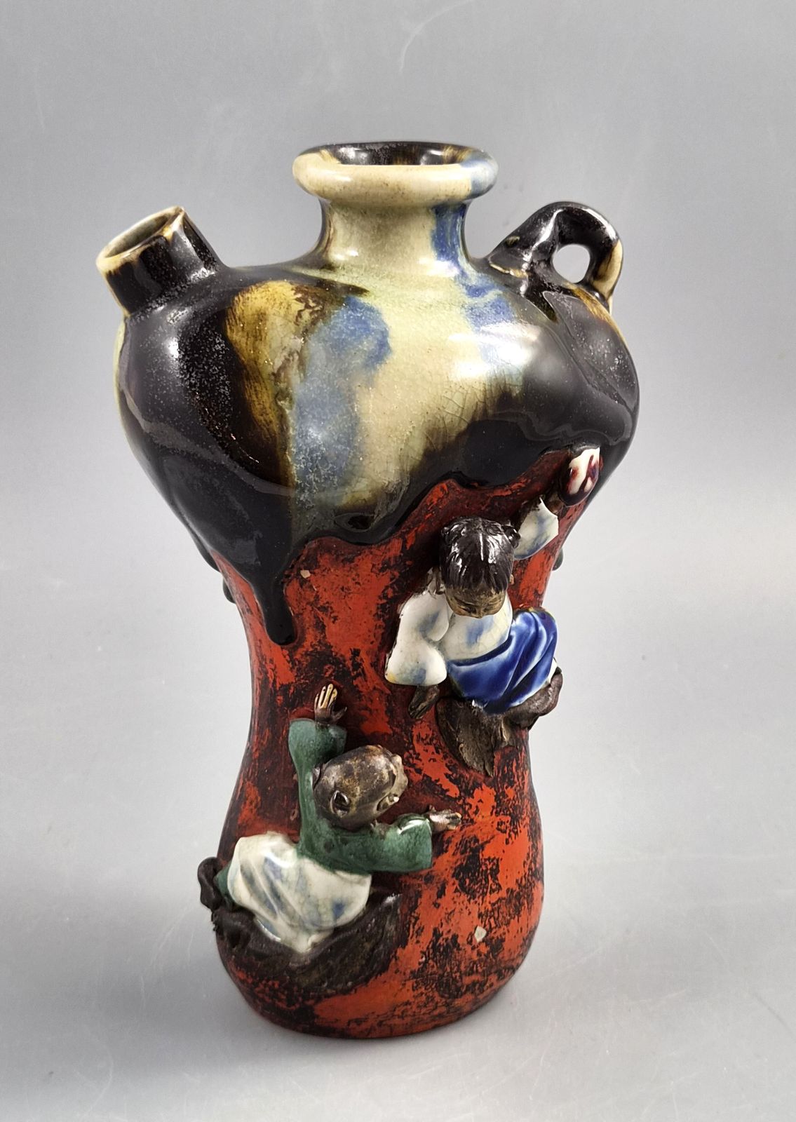 Japanese Sumida Gawa Vase By Inoue Ryosai, Figures On A Cliff, Meiji–Taishō C.1900–1920