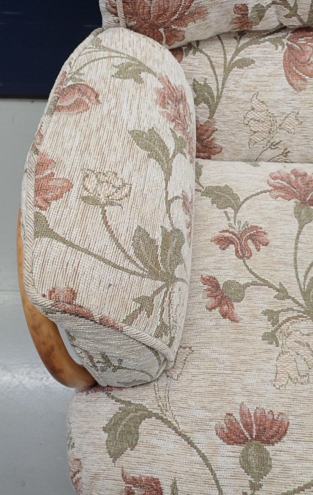 Ercol 952/2 Salisbury (Jubilee) 2 Seat Sofa / Settee Blonde photo furniture