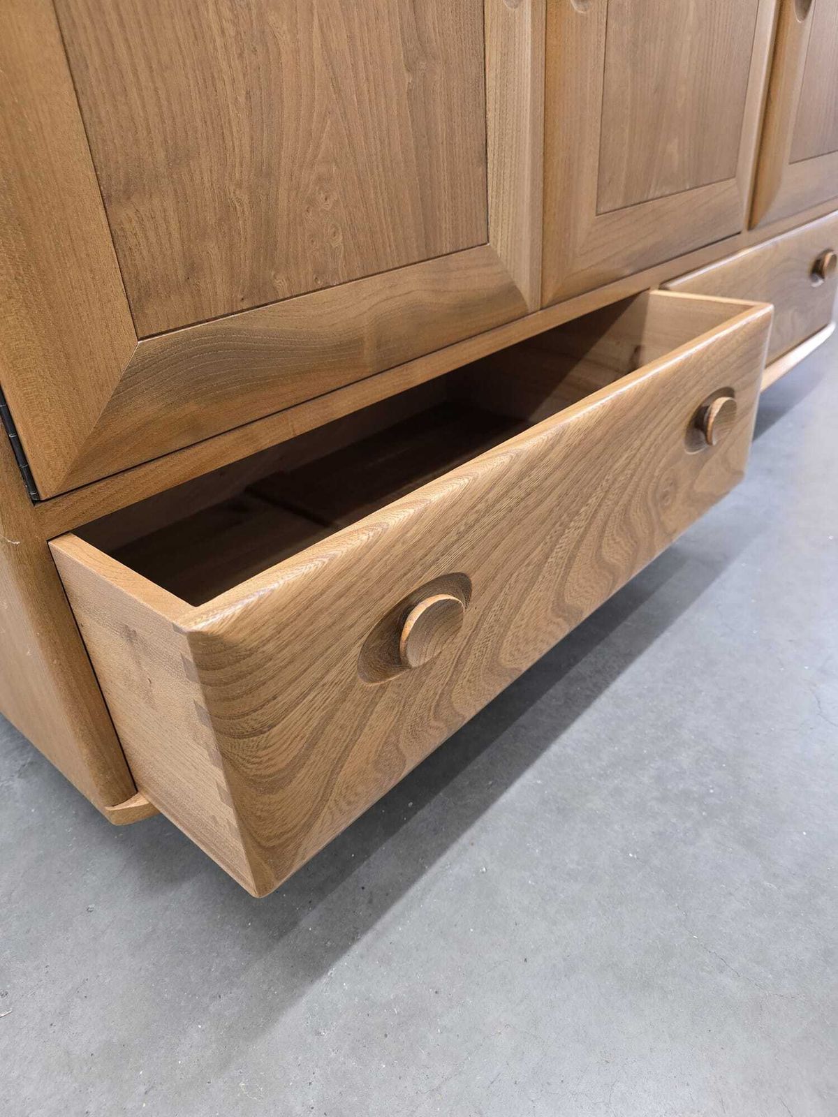 Ercol Windsor 468 Sideboard, 1980s photo Furniture