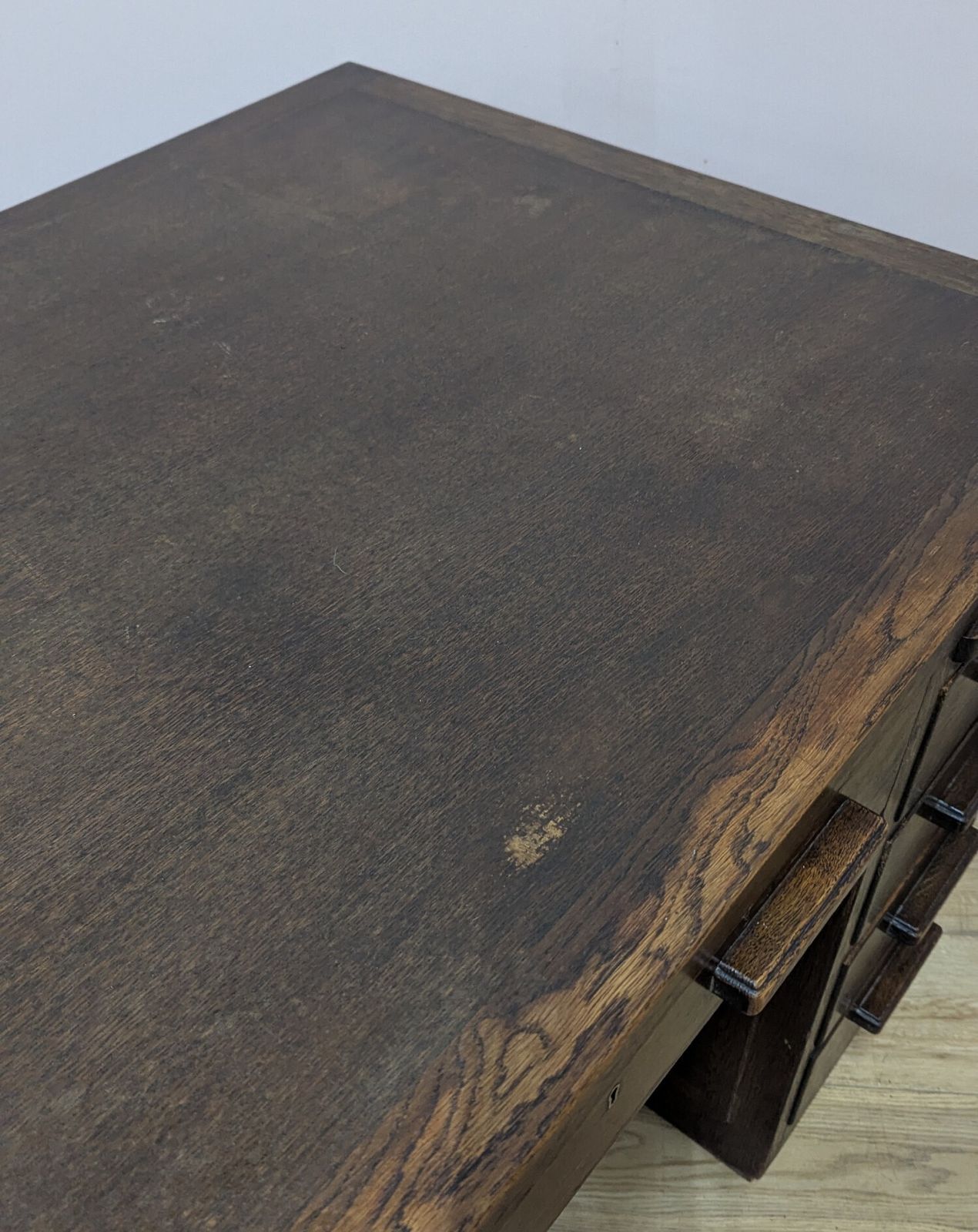 photo furniture Large Antique Early 20th Century Dark Oak Pedestal Desk