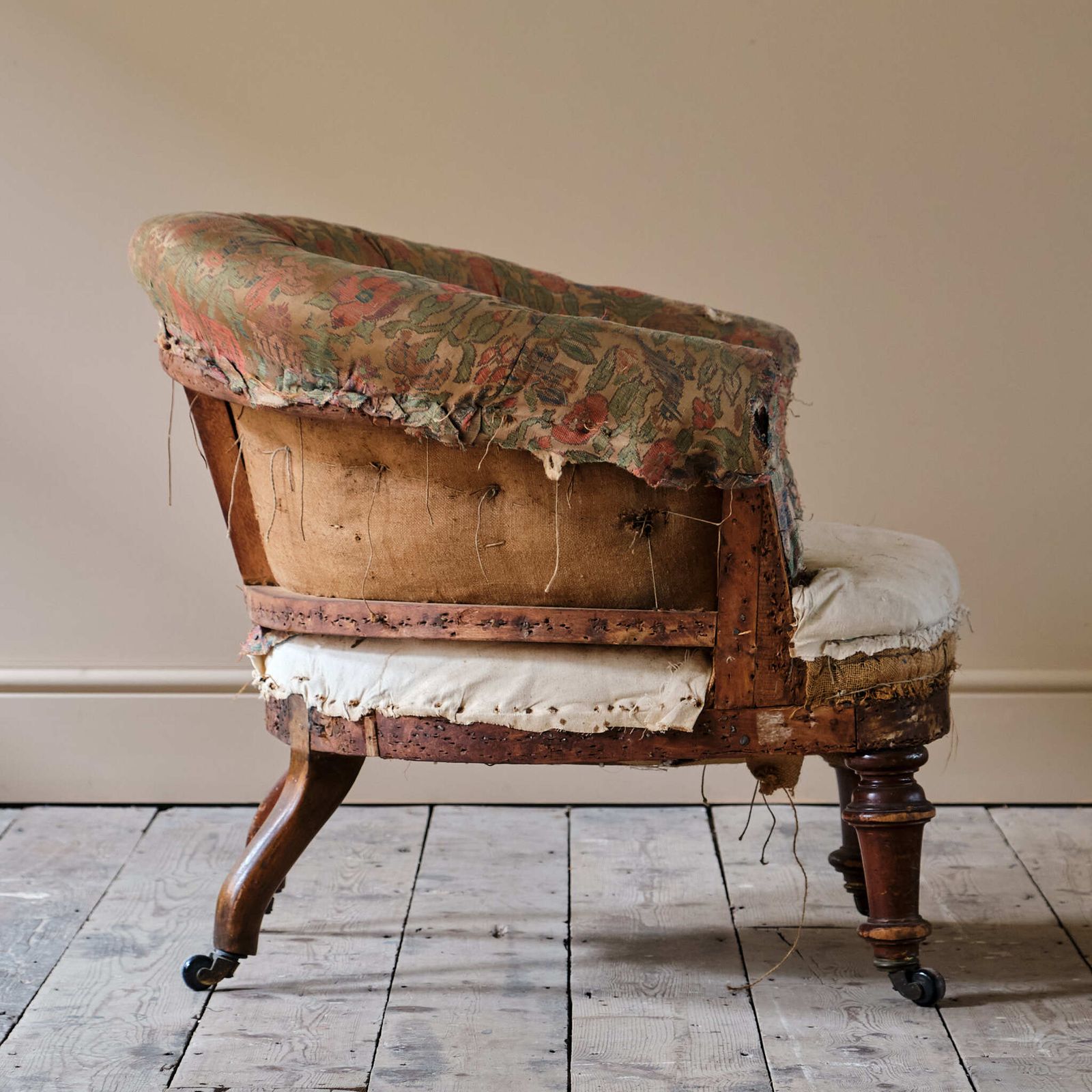 19th Century Tub Back Armchair photo Furniture