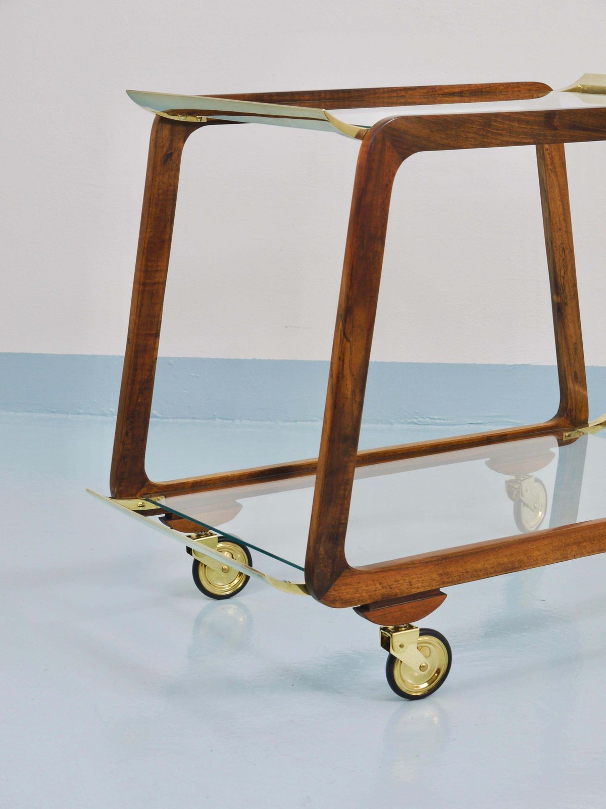 photo vinterior Mid Century Walnut Brass Bar Cart Serving Trolley, 1950s, Oswald Haerdtl Attr.