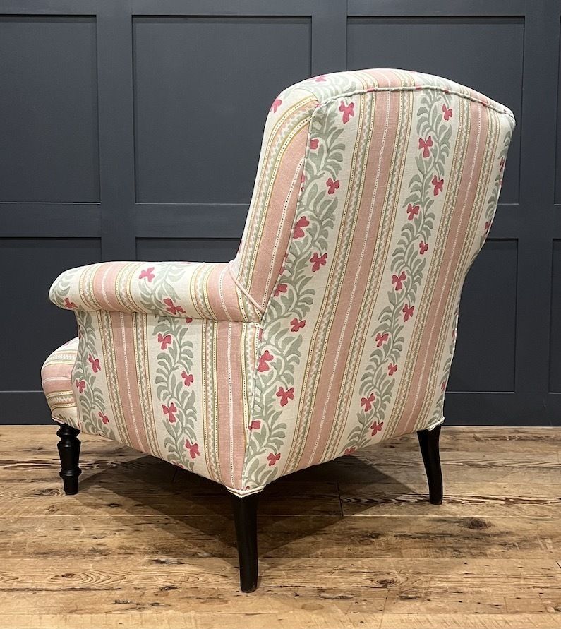 An Early 20th Century French Napoleon III Armchair photo vinterior
