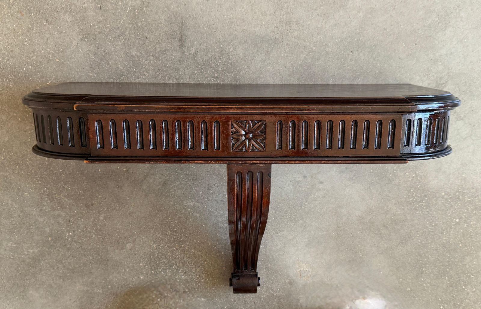 photo for sale Console murale en noyer massif