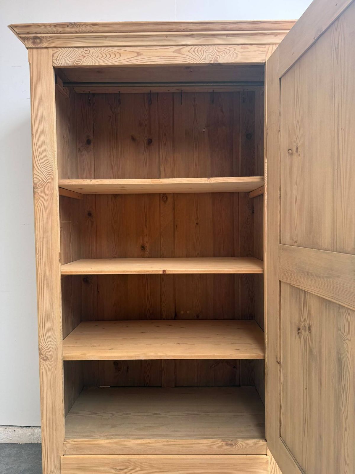 A Superb Antique Pine 1 Piece Hall / Child's Wardrobe To Wax/Paint photo vintage