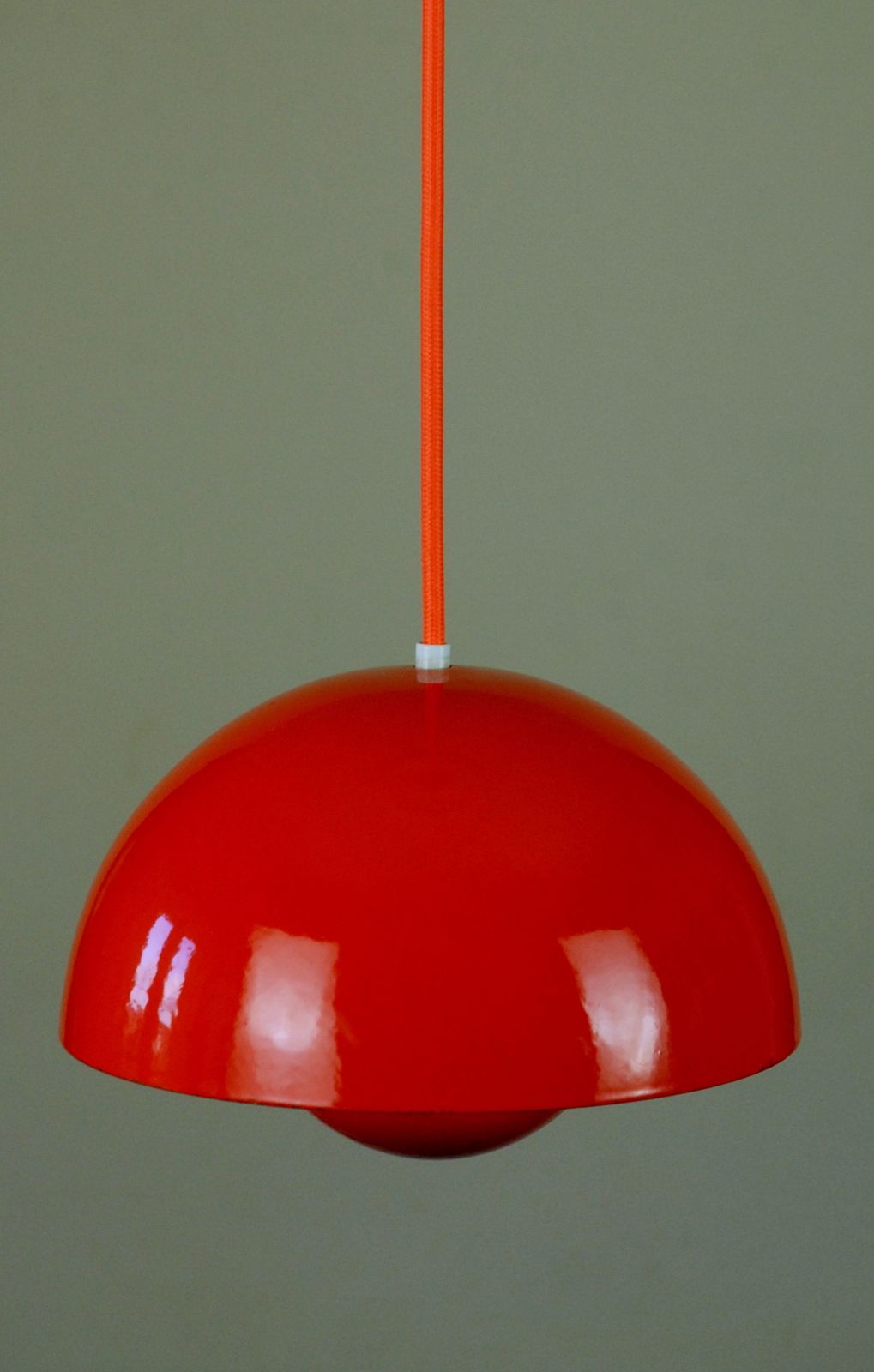 Set Of 2 Flowerpot Vp1 Pendant Lamps By Verner Panton For Louis Poulsen, Denmark, 1968 photo buy