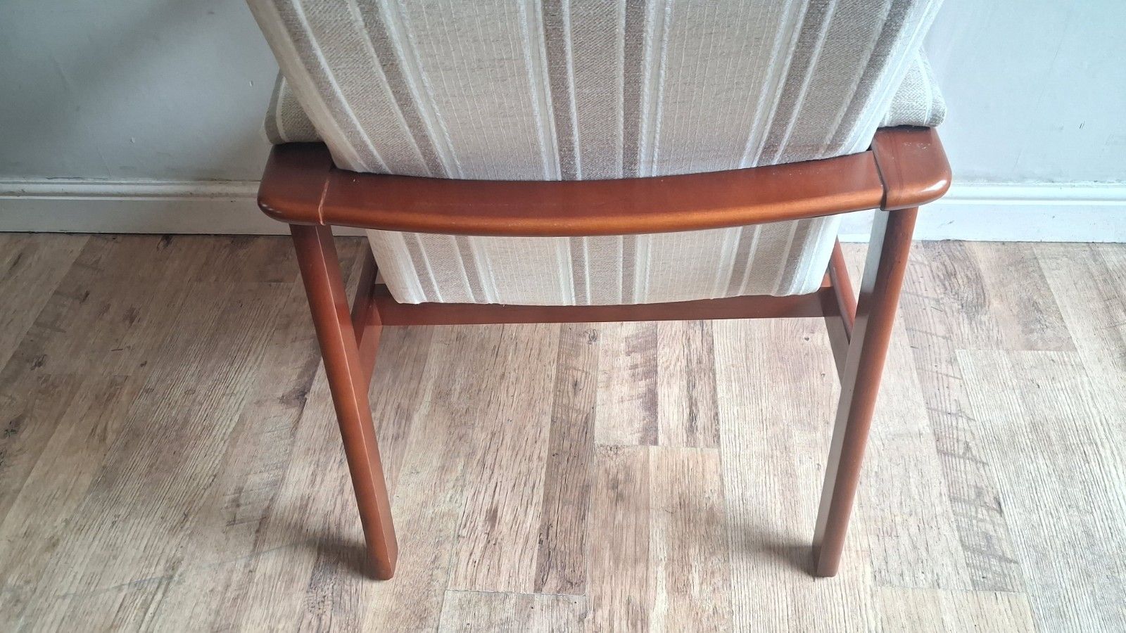 Super Cintique Mid  Century Teak Upholstered Armchair In Great Condition photo buy