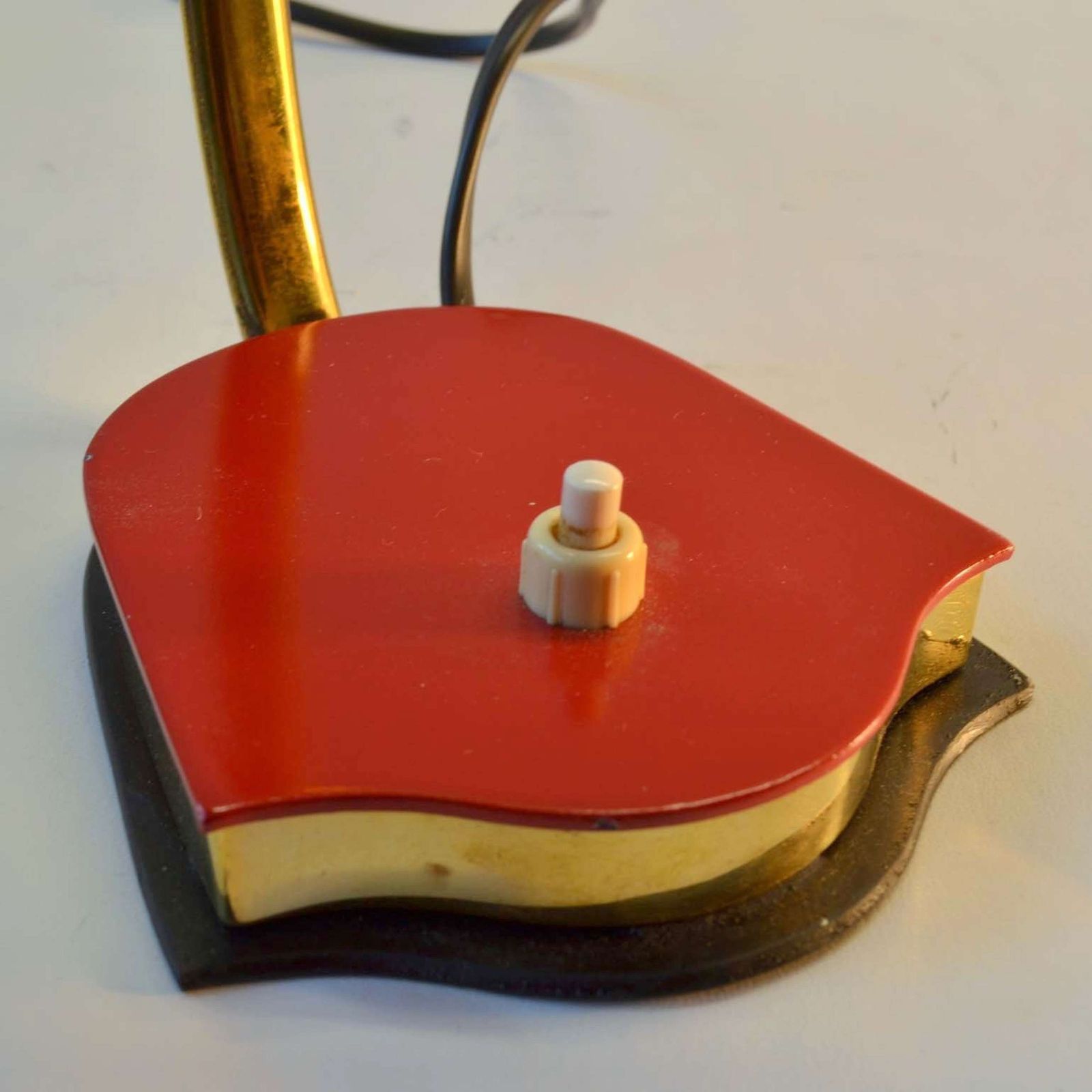 photo furniture Original Pair Stilnovo Table Lamps 1960s Italian Red & Yellow & Brass