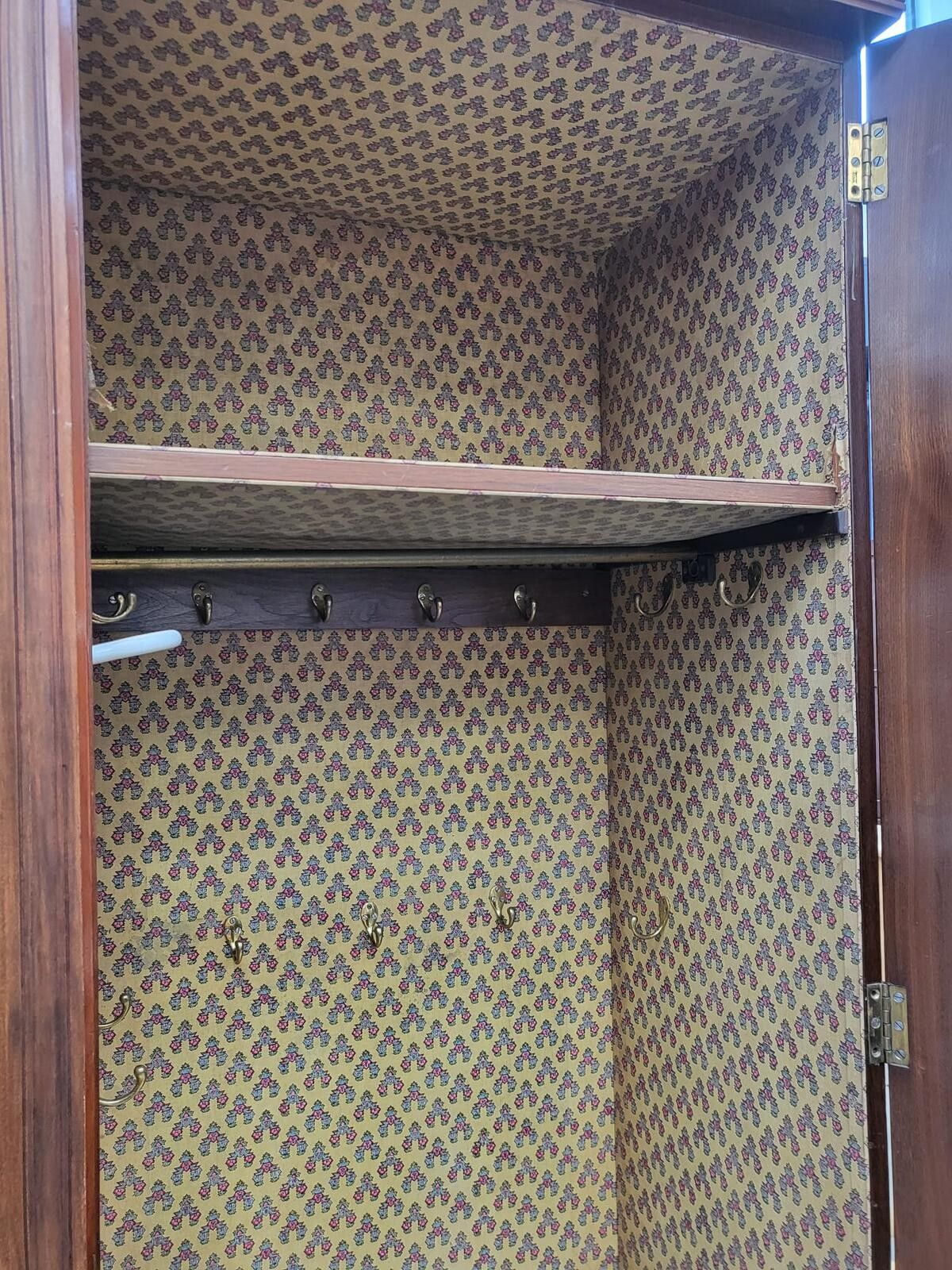 Furniture Large Breakdown Antique Victorian Triple Compactum Wardrobe photo