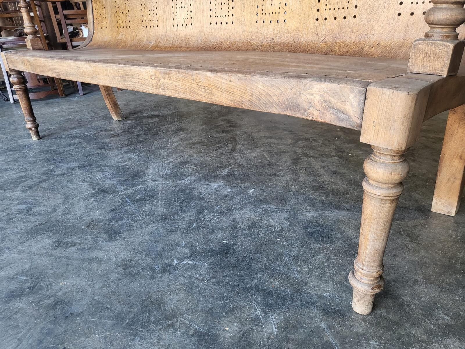 photo furniture Antique Arts And Crafts Bentwood Church Pub Bench Seat