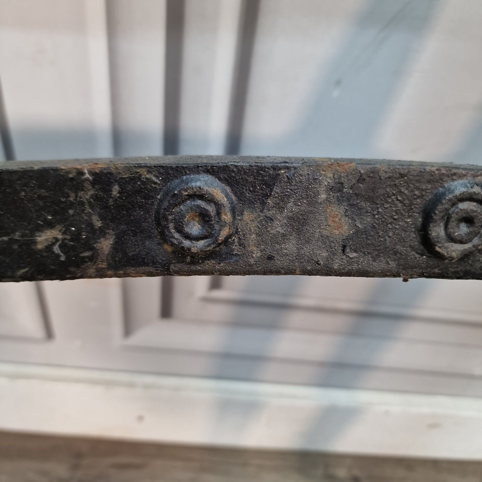 photo vinterior Pair Antique Cast Iron Bench Ends Victorian Garden Bench Supports