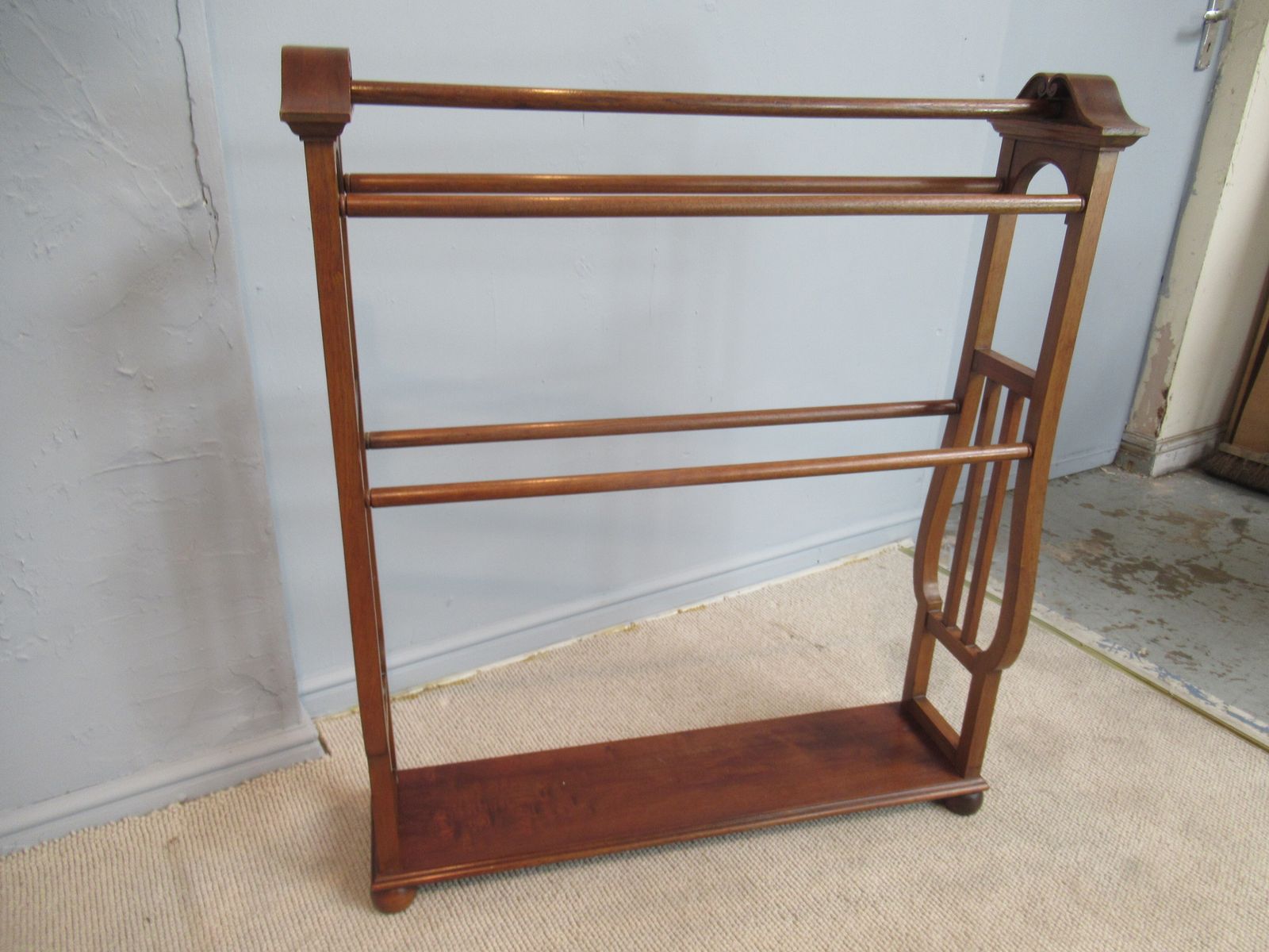 Victorian Walnut Towel Rail   1890s photo vinterior