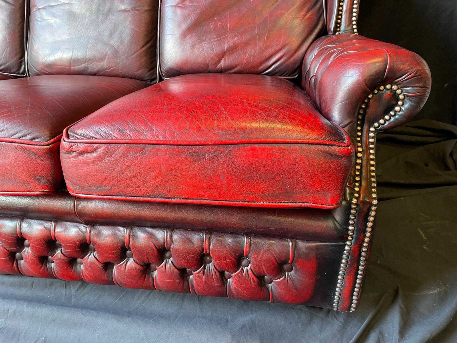 Vintage Oxblood Leather Sofa | Chesterfield Style Three Seater | Traditional Club Sofa photo 545.0