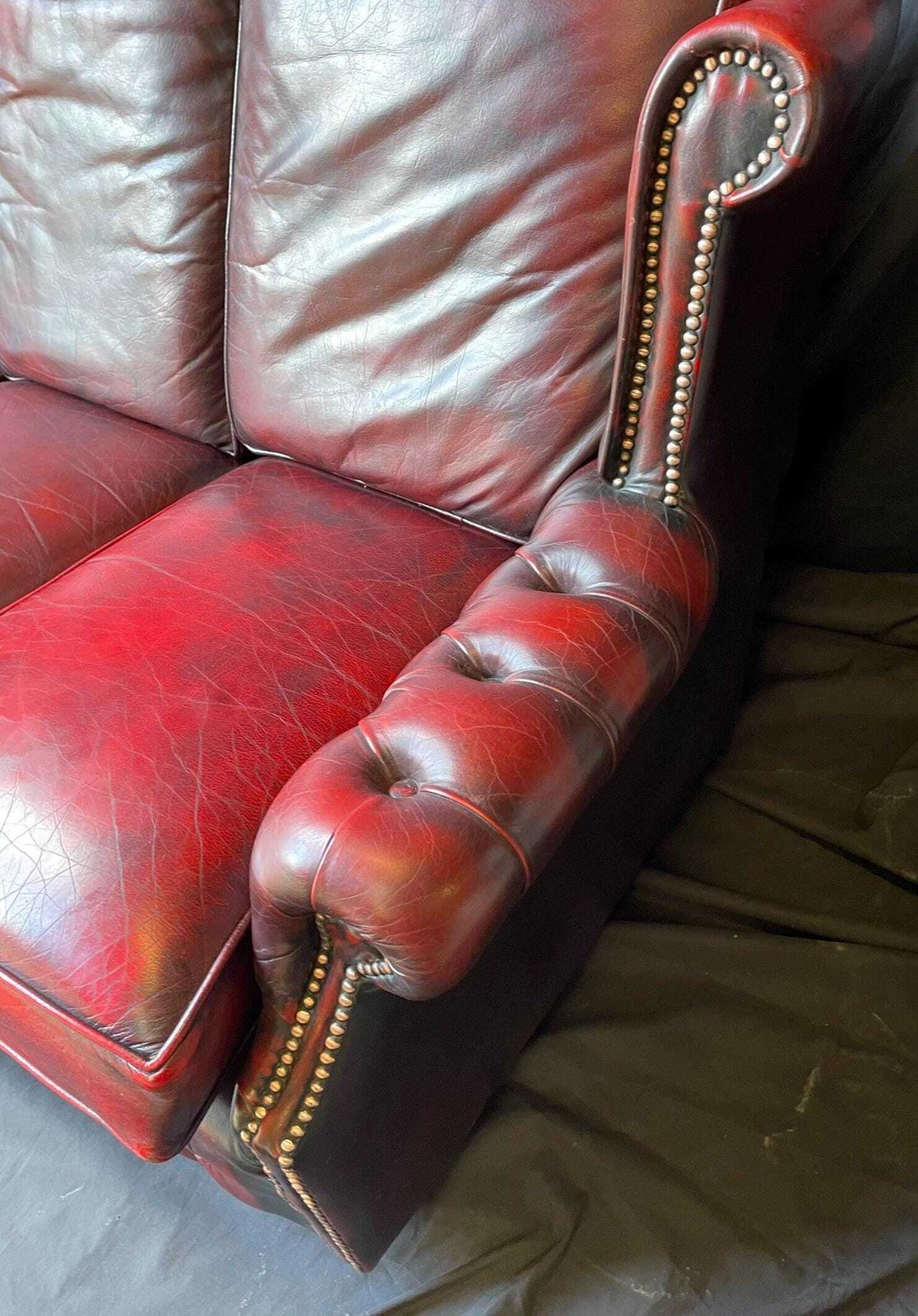 photo buy Vintage Oxblood Leather Sofa | Chesterfield Style Three Seater | Traditional Club Sofa