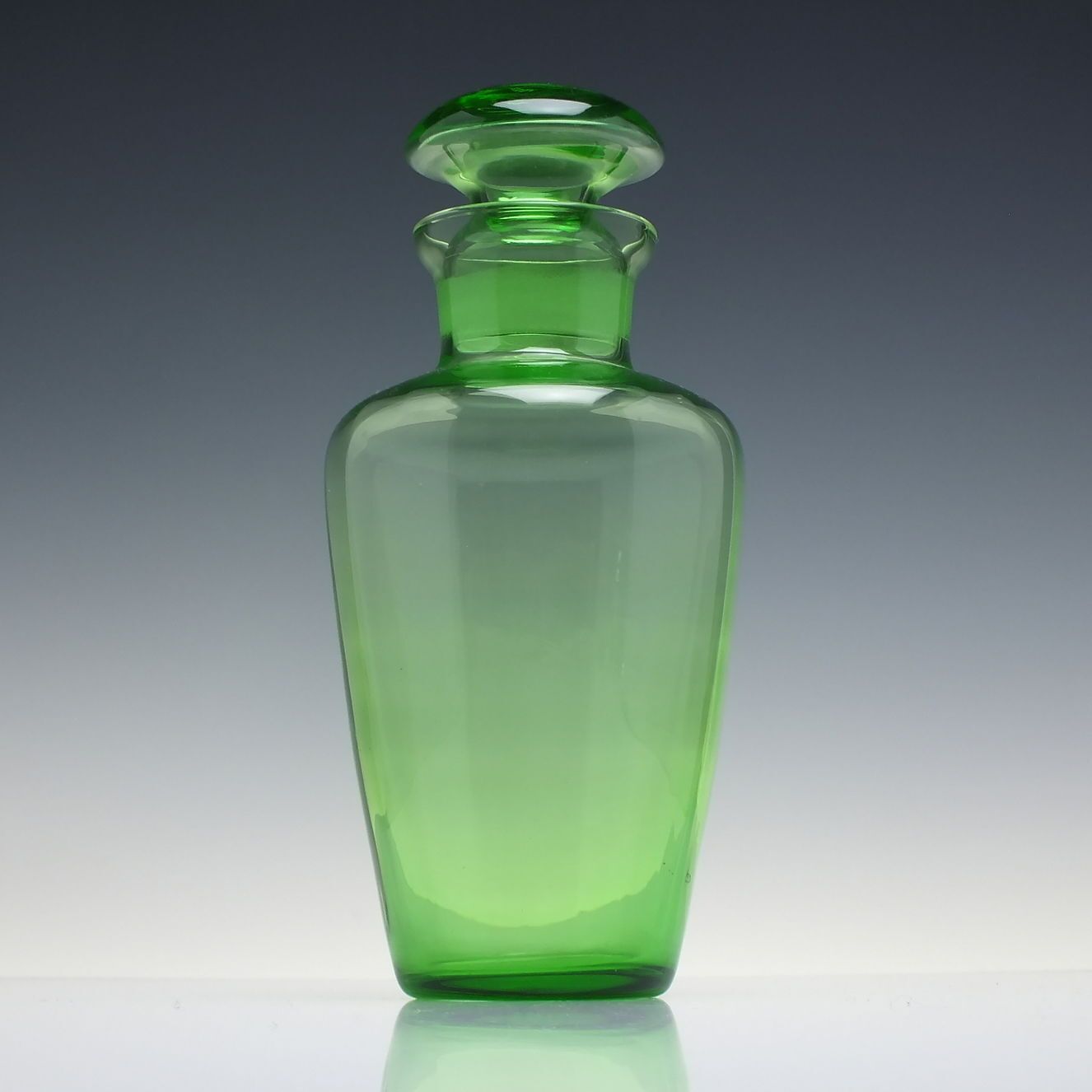 Art Deco Green Glass Cocktail Decanter & Shaker C1930 60 photo furniture