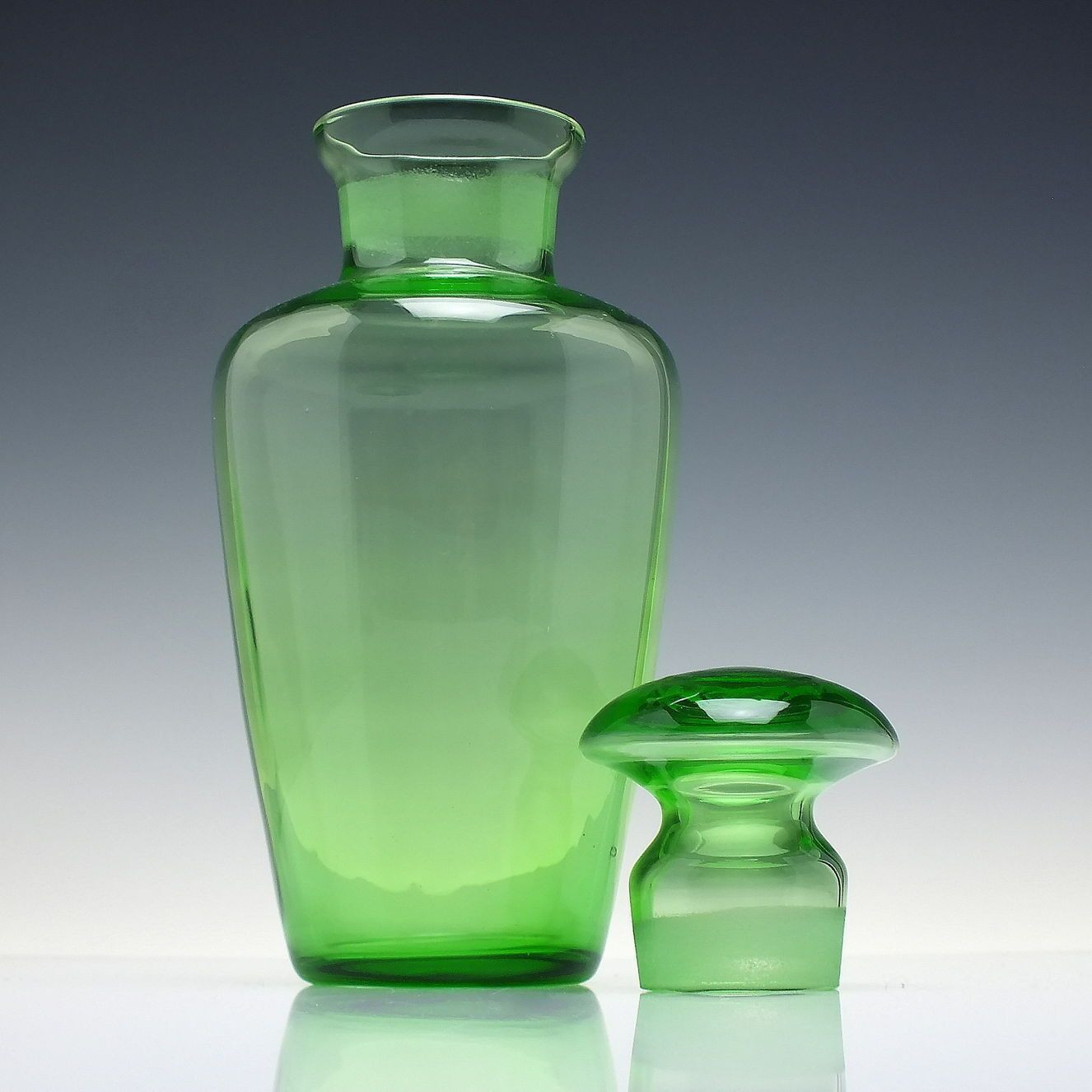 Art Deco Green Glass Cocktail Decanter & Shaker C1930 60 photo for sale
