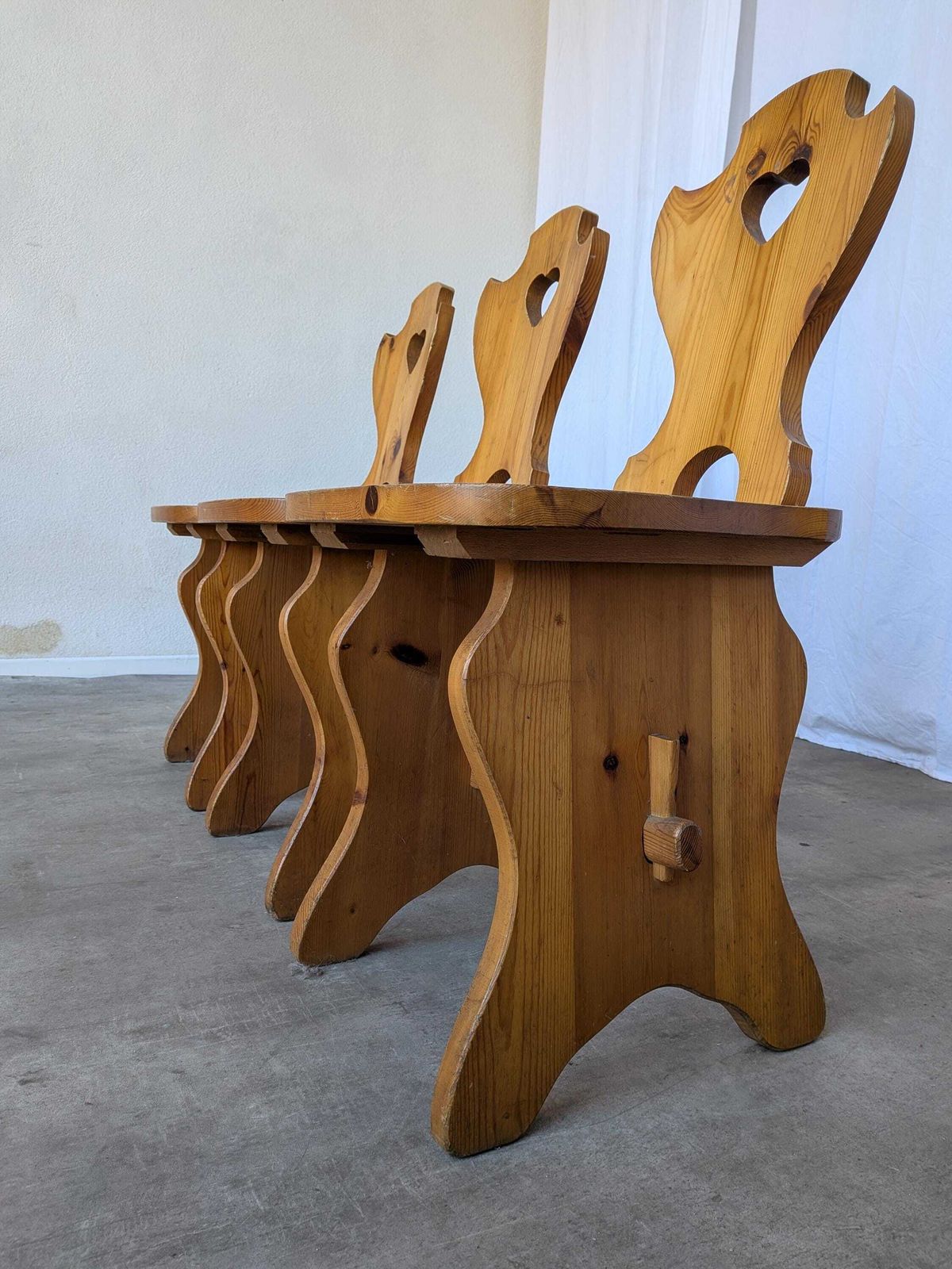 Set Of 3 Vintage Tyrolean Wooden Chairs / Heart Cut Out Backrest Farmhouse Chair photo vinterior