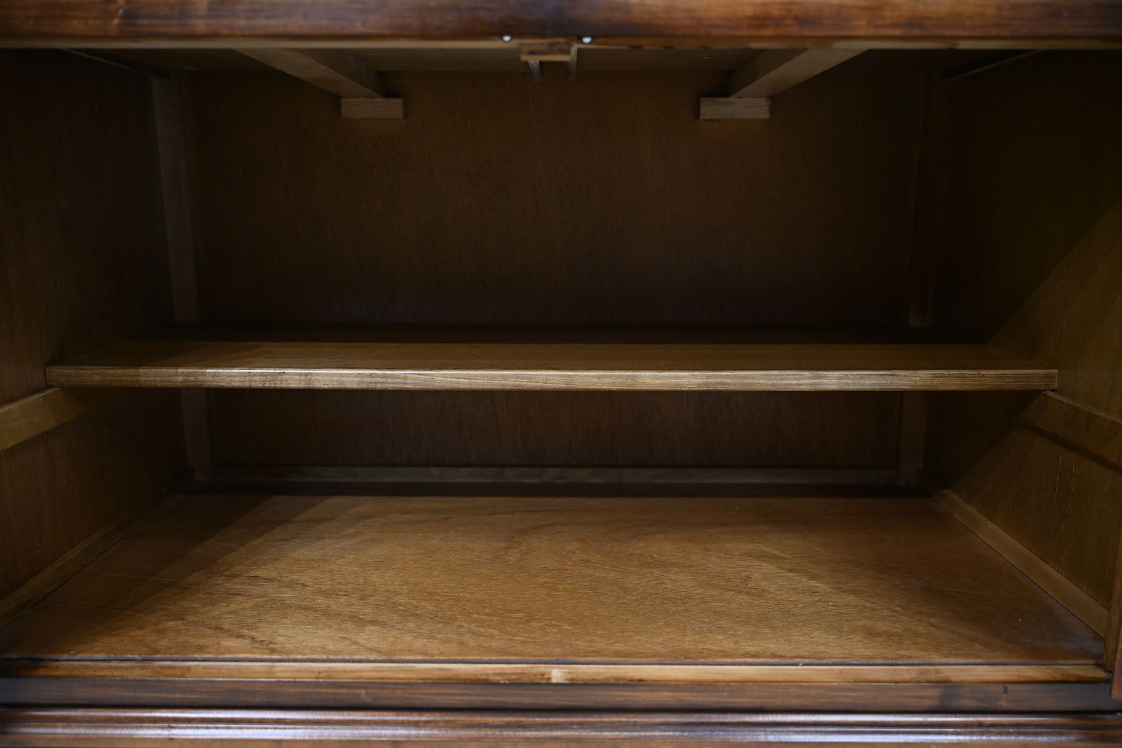 827.0 Old Charm Oak Dresser In Tudor Brown 6ft Wide Sideboard Display Free Uk Delivery photo