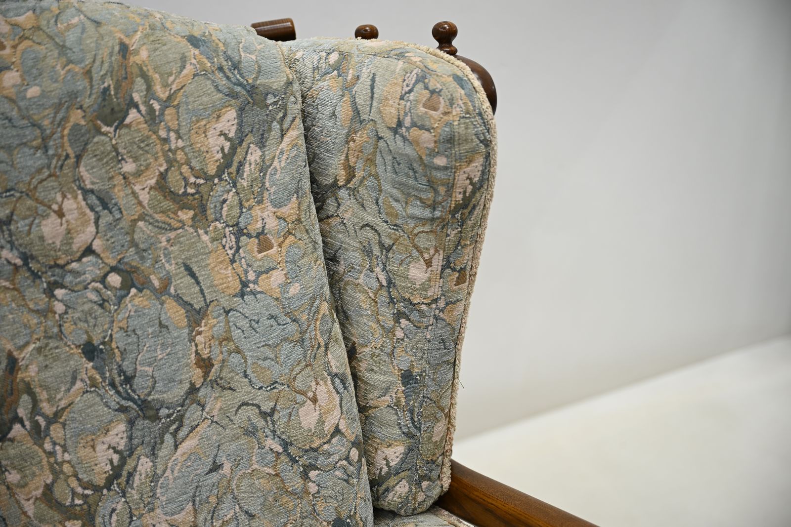 photo vinterior Ercol Cloister Wing Back Easy Fireside Chair Armchair Golden Dawn Free* Delivery