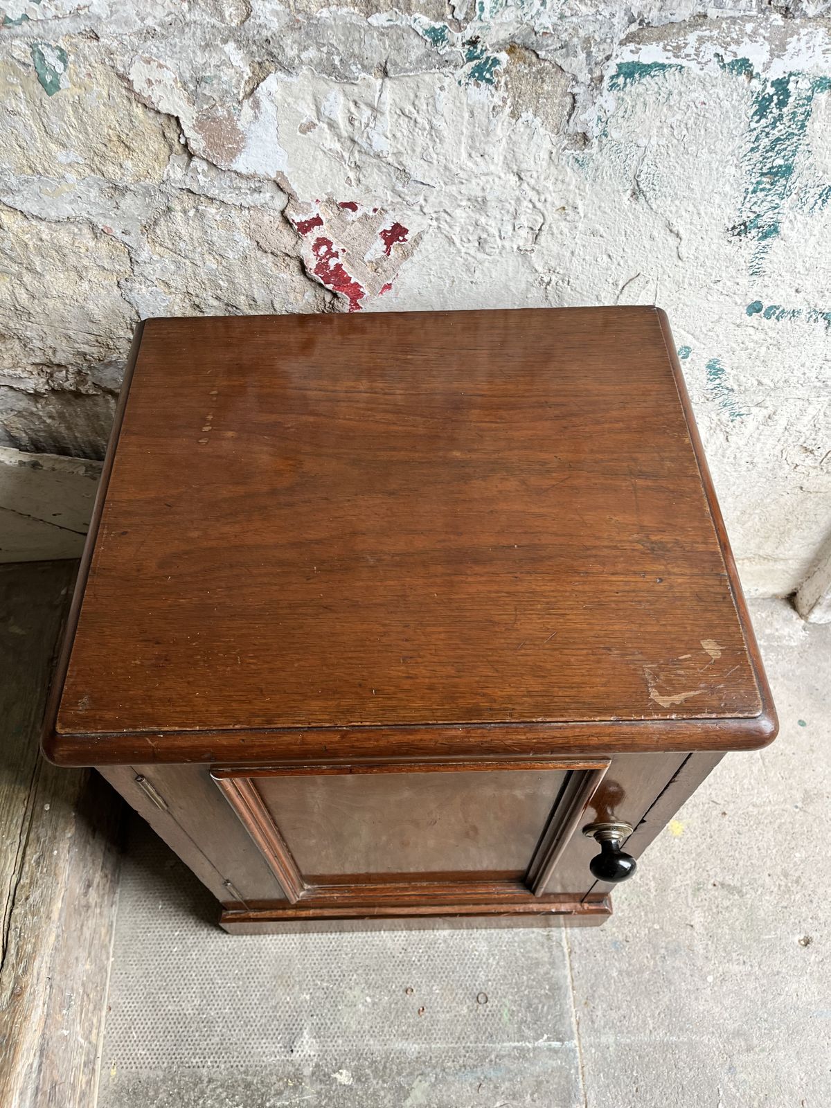 Small Victorian Mahogany Bedside Cupboard photo furniture