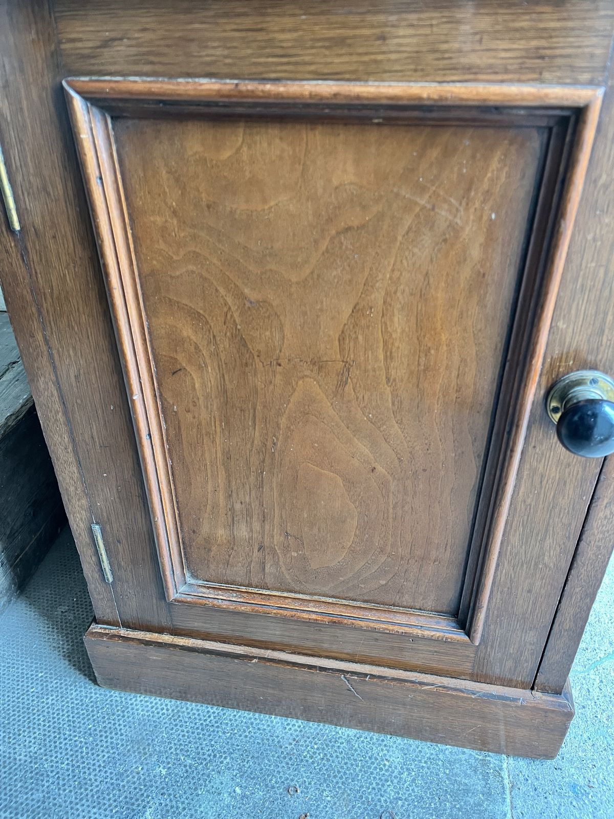 photo furniture Small Victorian Mahogany Bedside Cupboard